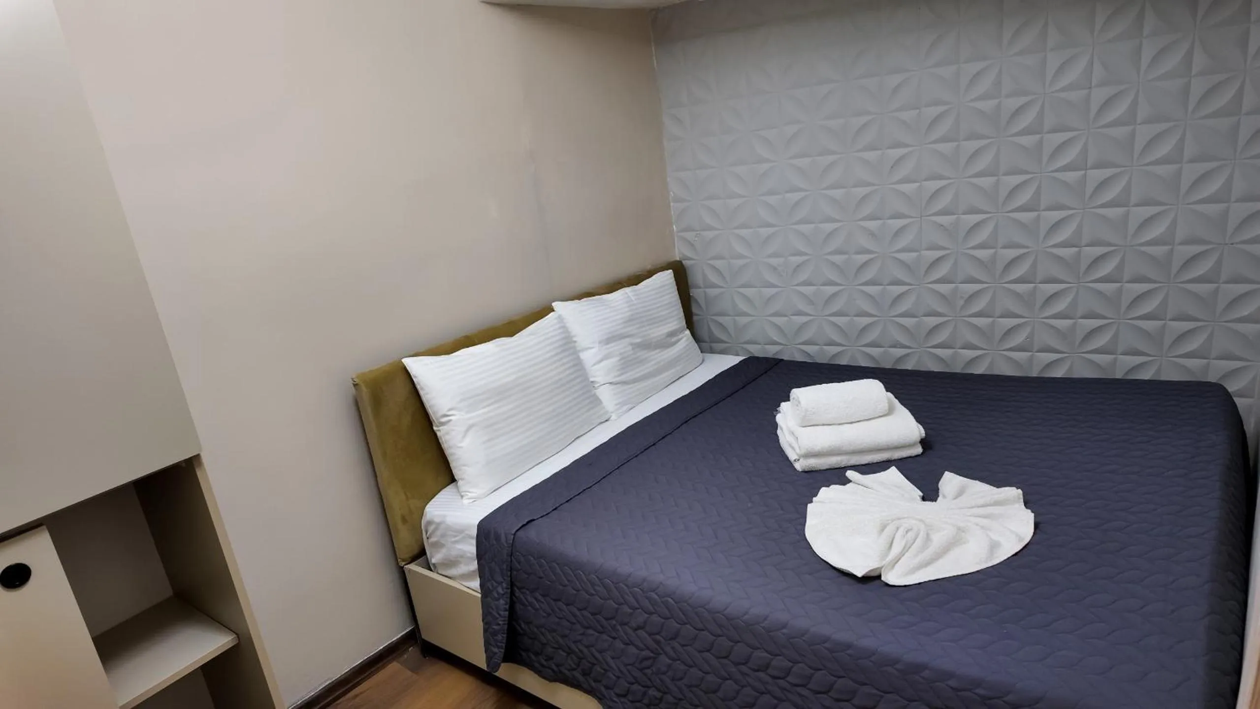 Bed in Sisli House By Remar Holding