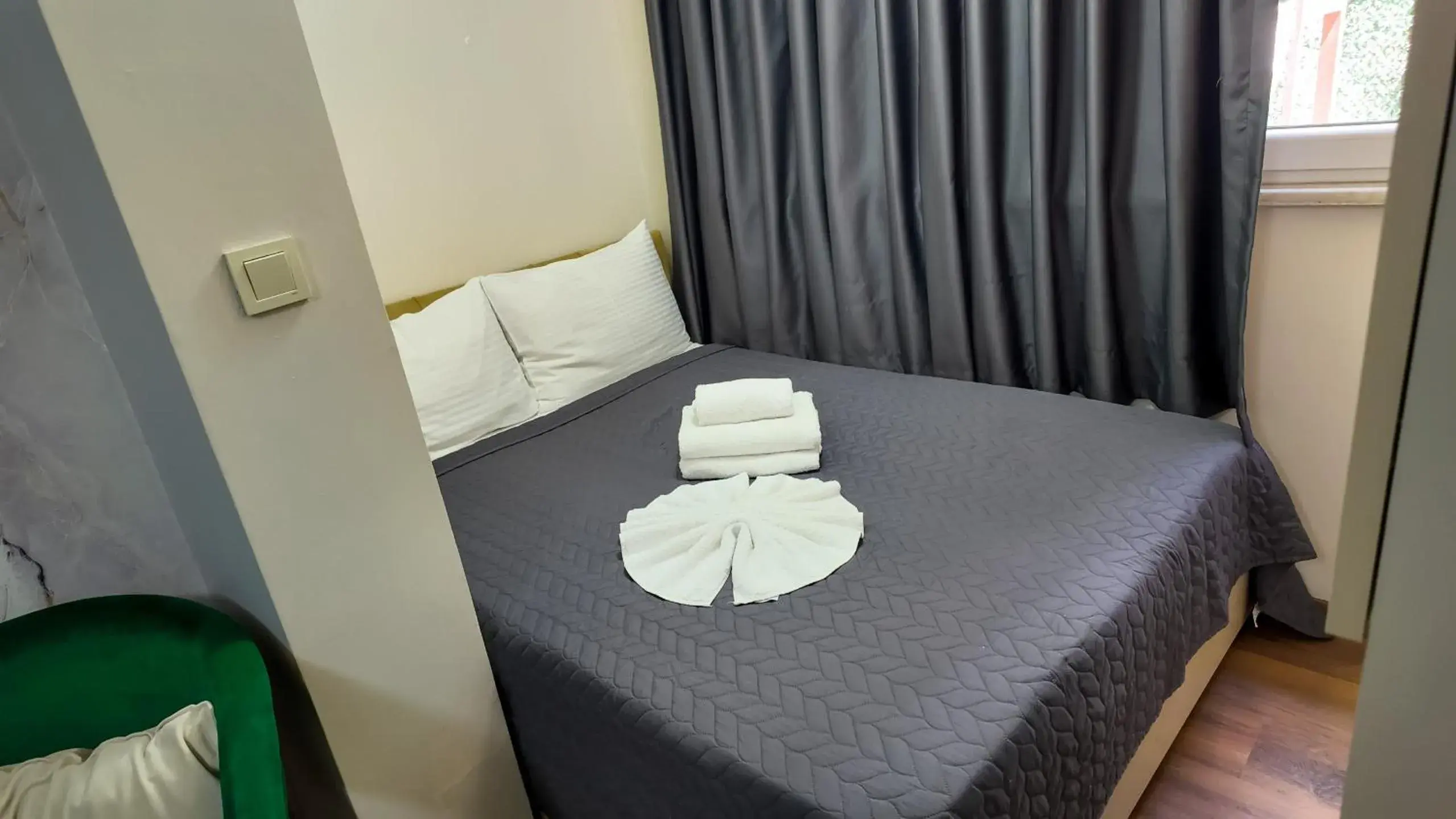 Bed in Sisli House By Remar Holding Bed in Sisli House By Remar Holding