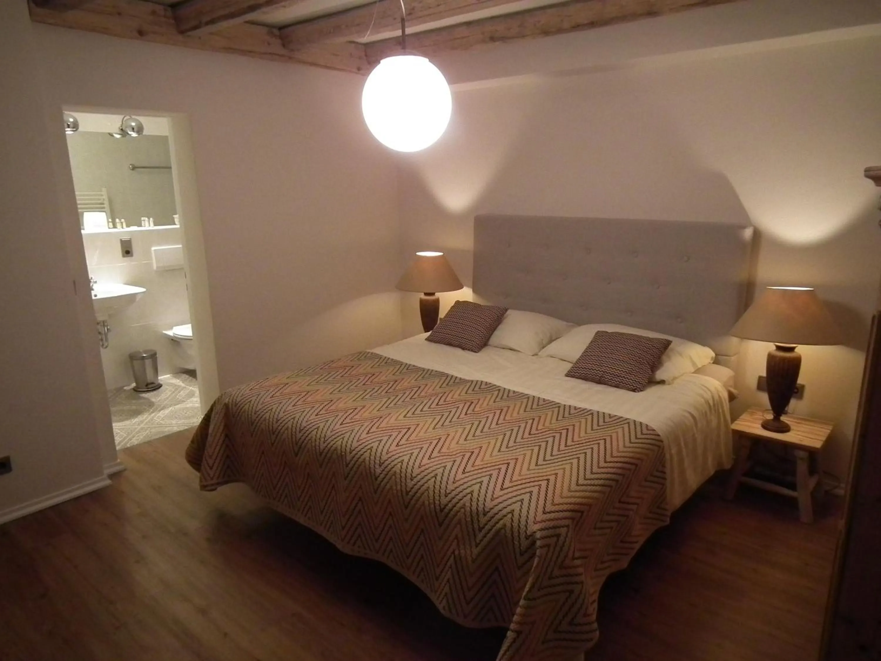 Bed in Hotel Café del Maar