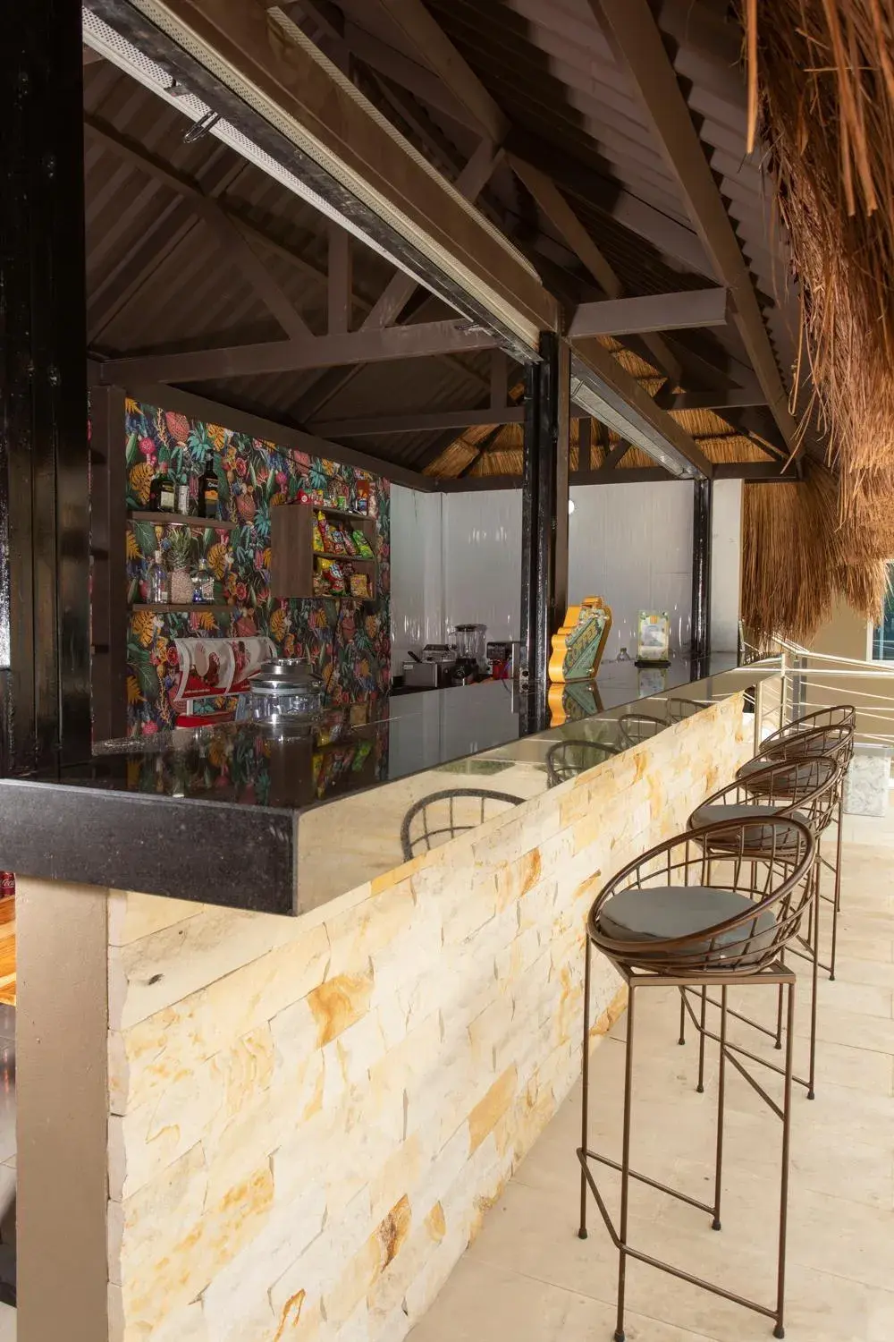 Lounge or bar in Hotel Natural Hill's by H&R Lounge or bar in Hotel Natural Hill's by H&R