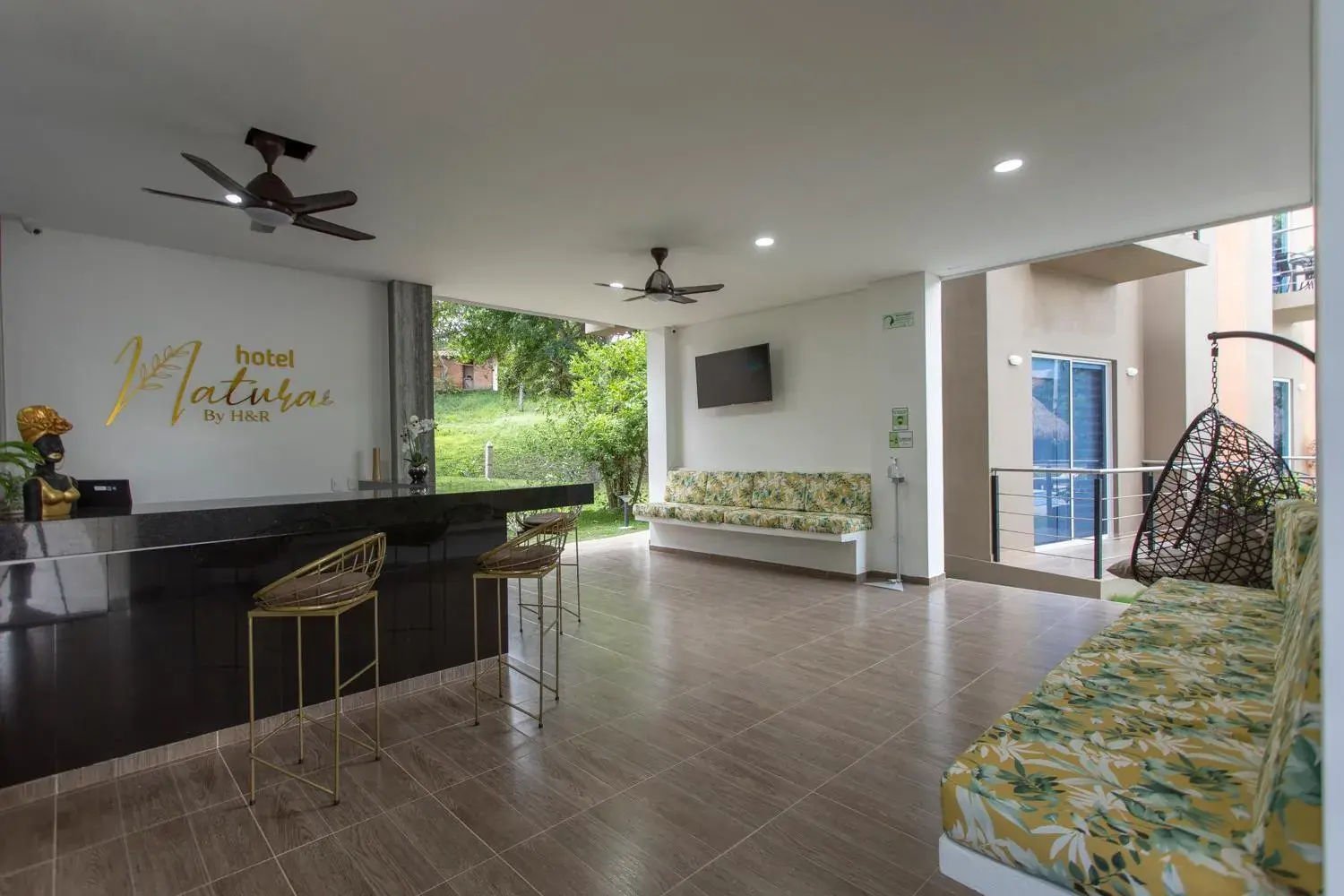 Lobby or reception in Hotel Natural Hill's by H&R Lobby or reception in Hotel Natural Hill's by H&R