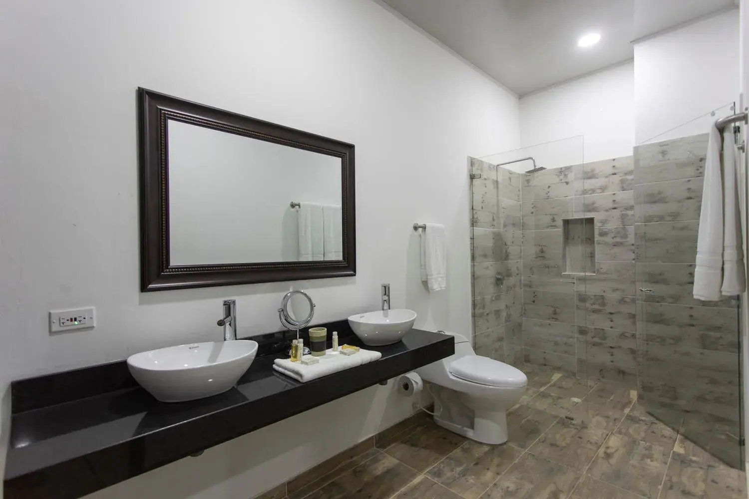 Bathroom in Hotel Natural Hill's by H&R Bathroom in Hotel Natural Hill's by H&R