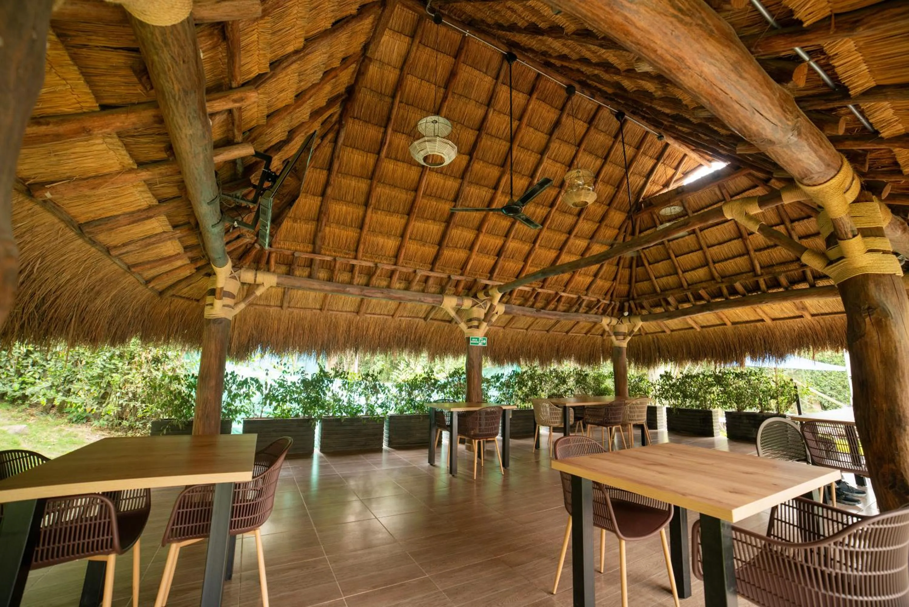 Restaurant/places to eat in Hotel Natural Hill's by H&R