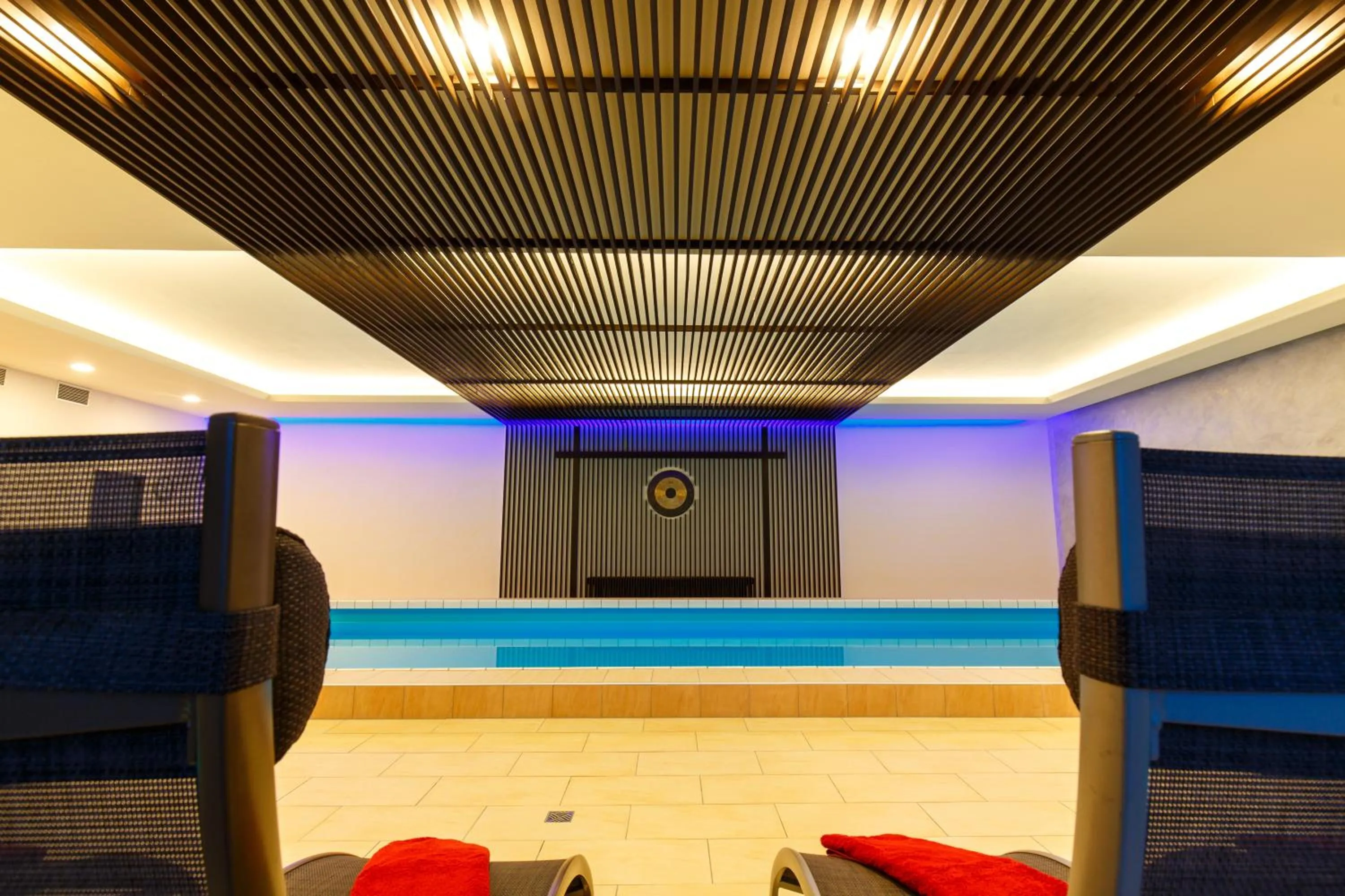 Swimming pool in Hotel zur Post