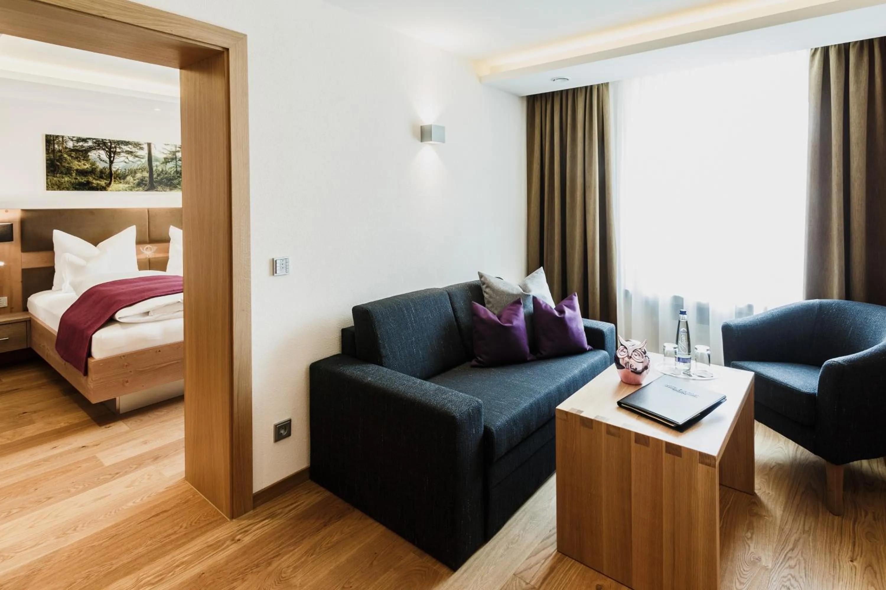 Seating area, Bed in Hotel zur Post