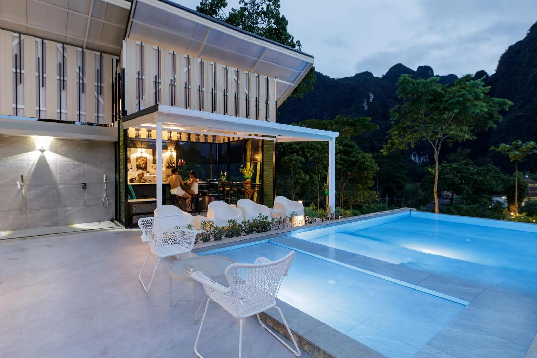 Swimming pool in Magical Mountain View Resort