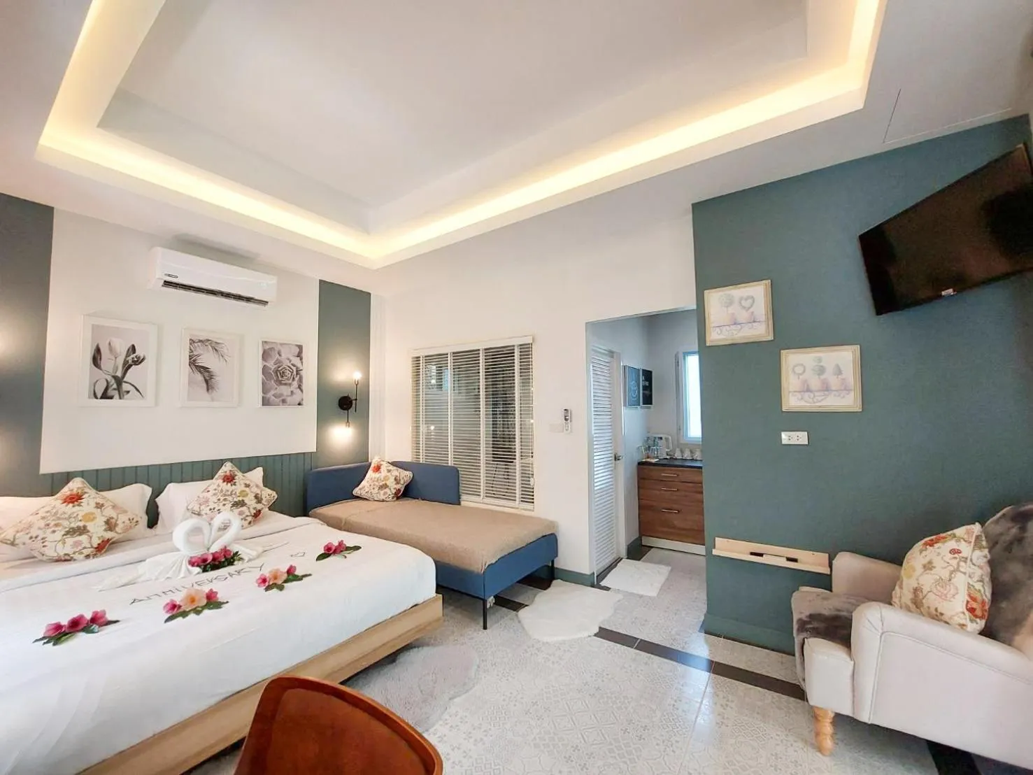 Bed in Magical Mountain View Resort