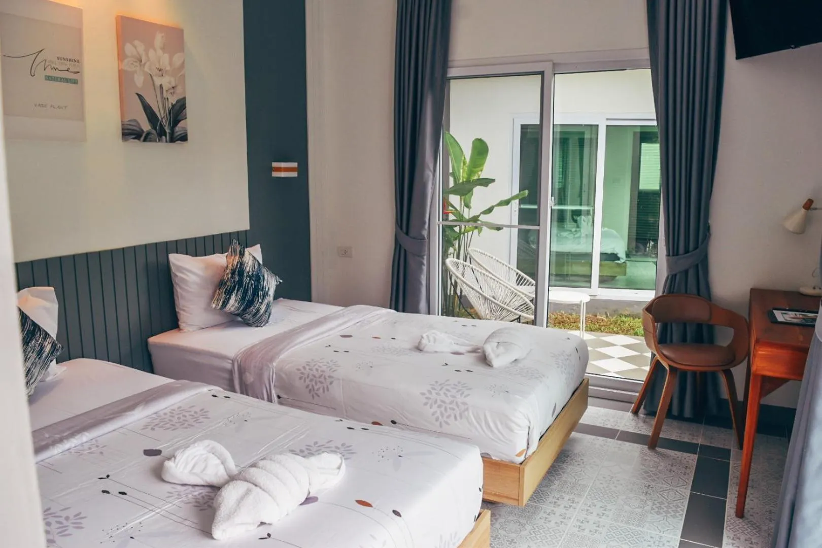 Bed in Magical Mountain View Resort