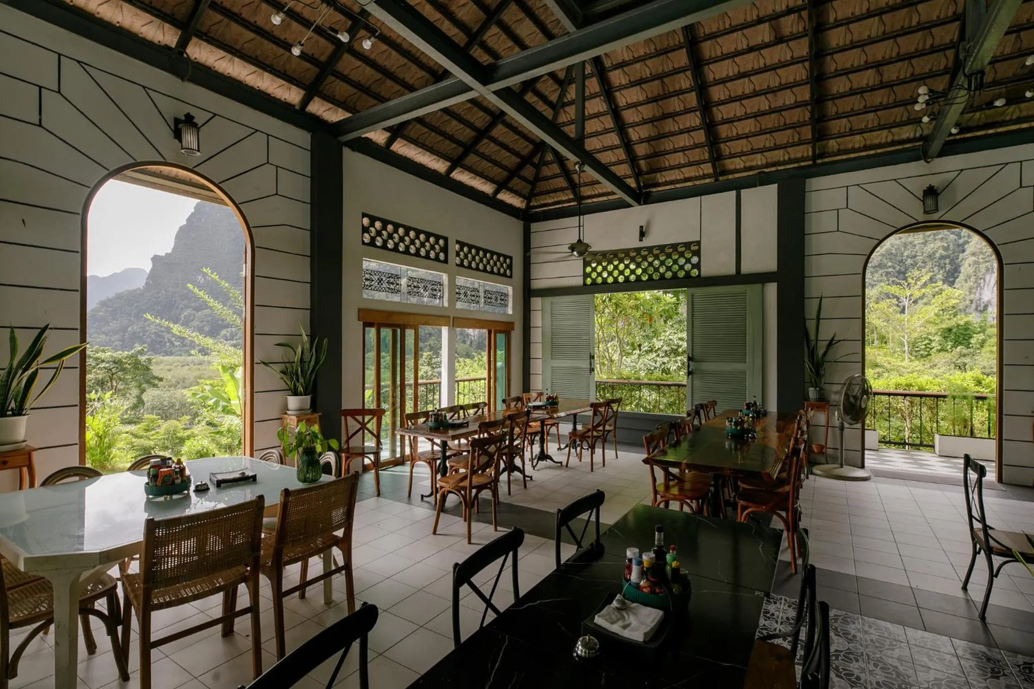 Restaurant/places to eat in Magical Mountain View Resort