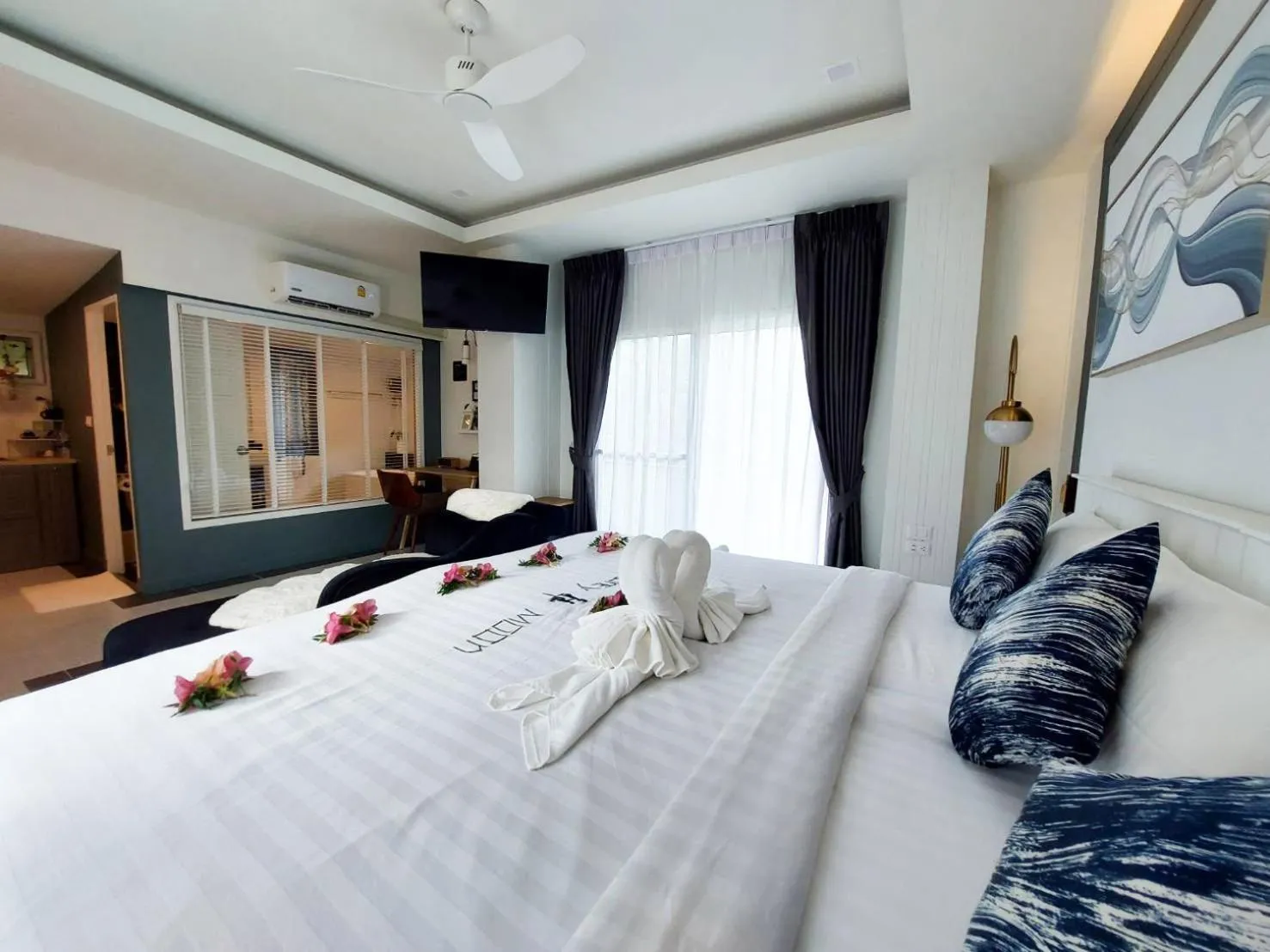 Bed in Magical Mountain View Resort