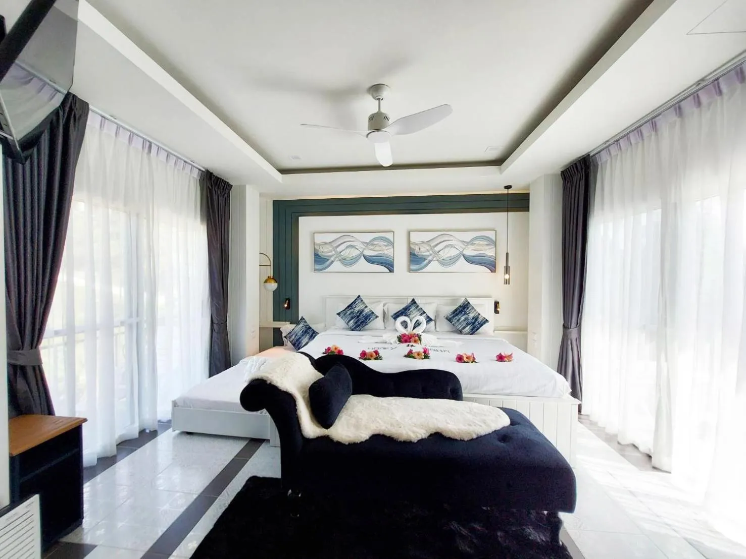 Bed in Magical Mountain View Resort