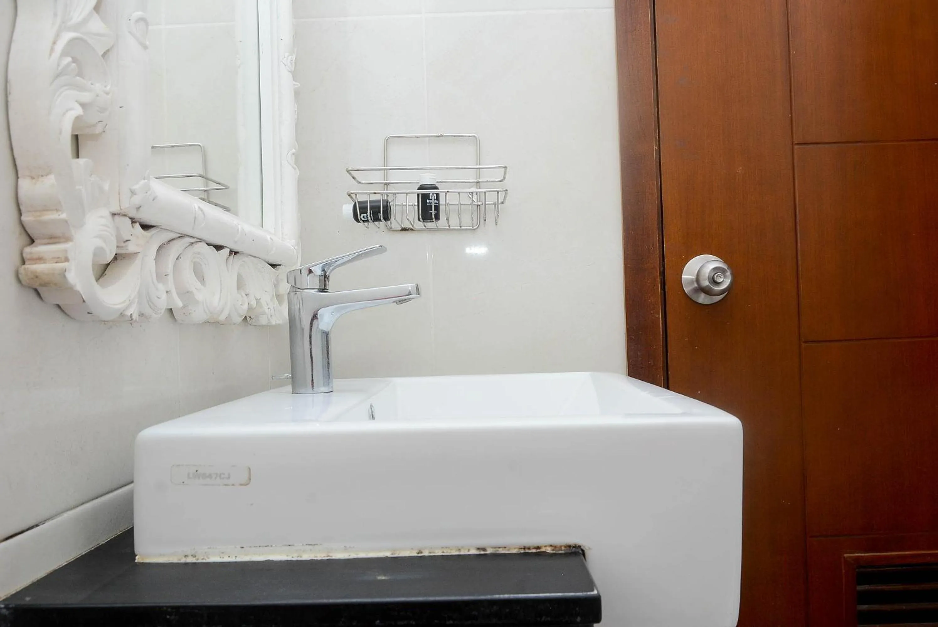 Gorgeous and Strategic Studio Apartment at Capitol Park Residence By Travelio