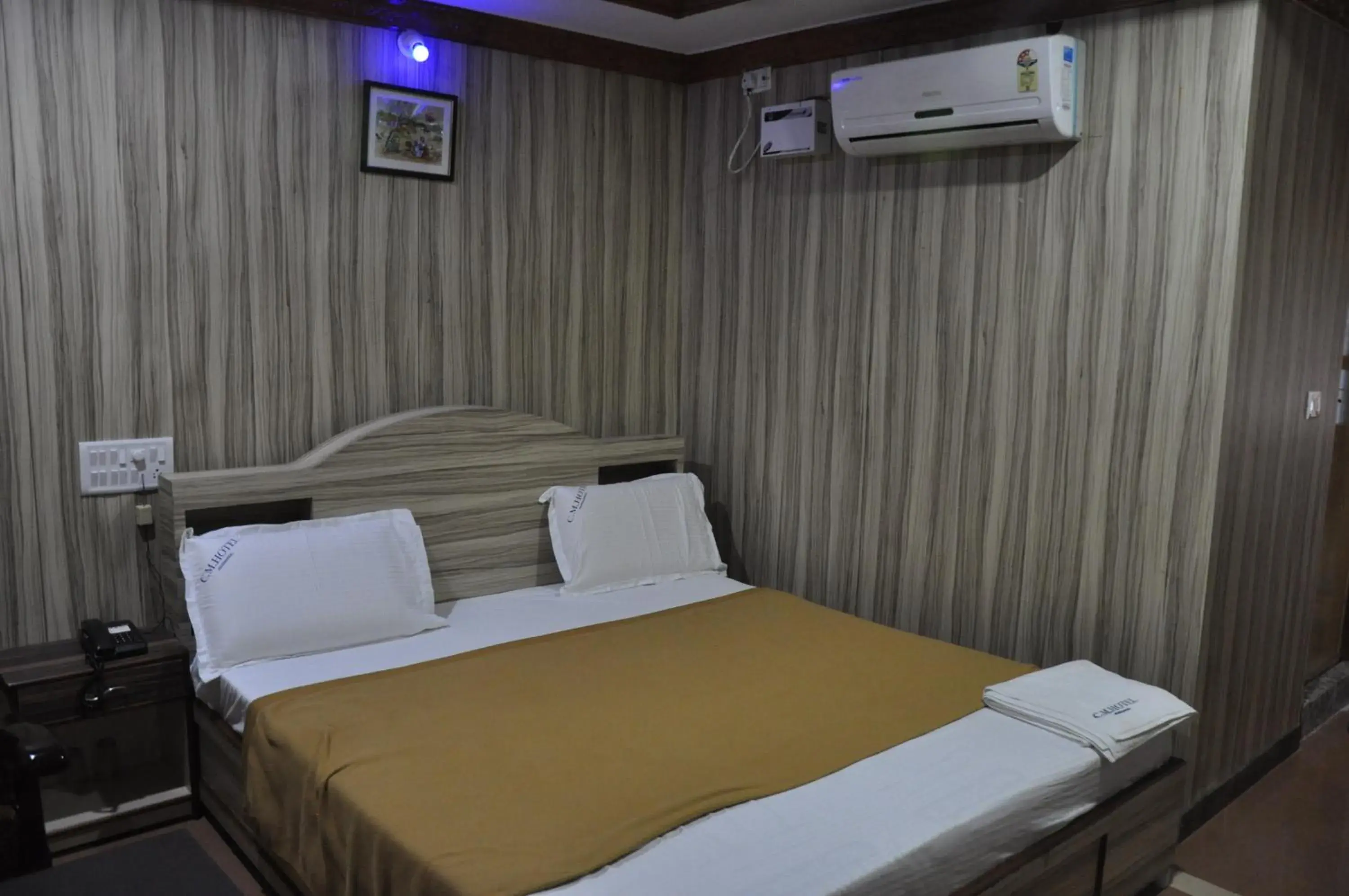 Bed in C M HOTEL NEW Bed in C M HOTEL NEW