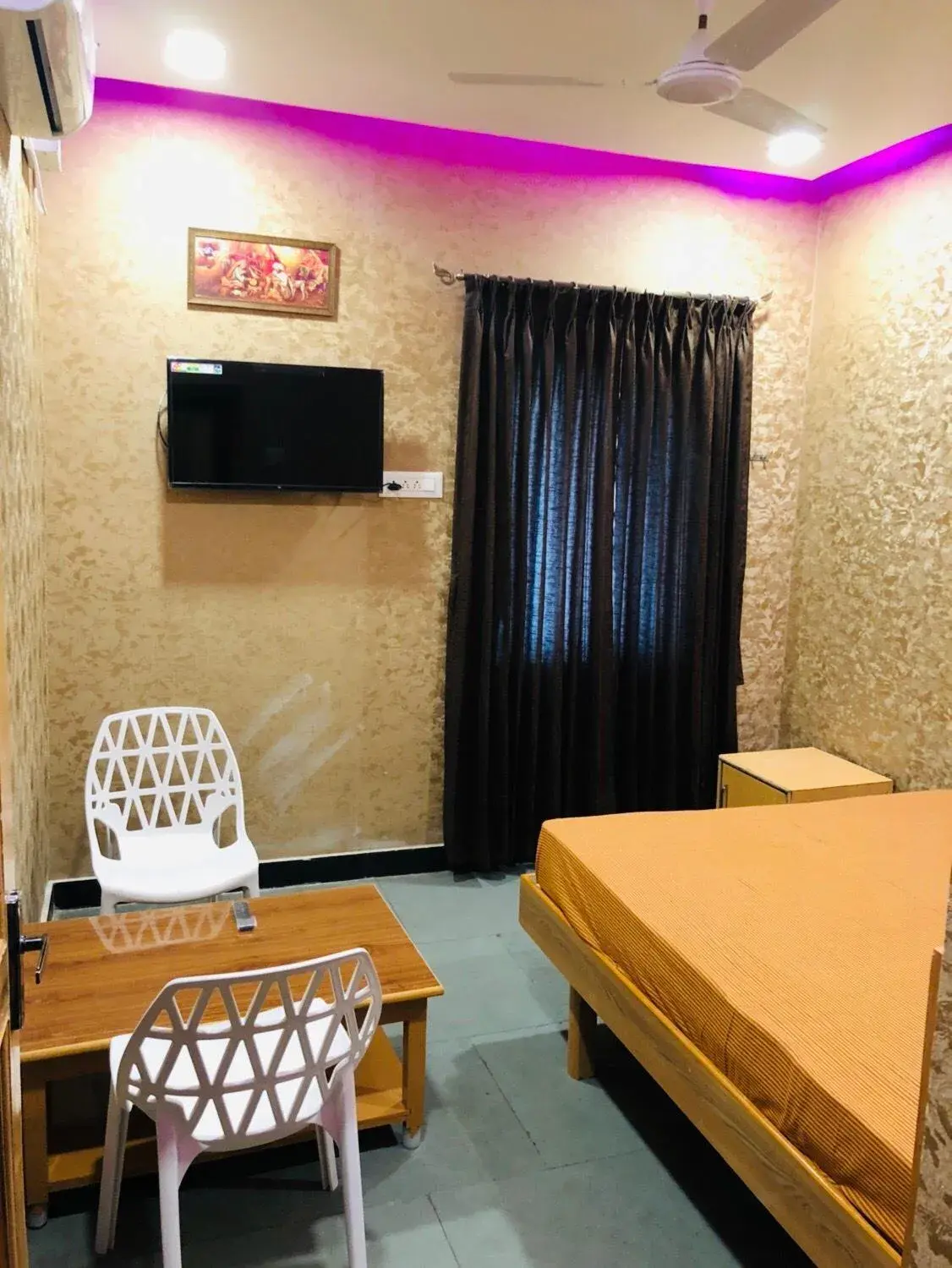 Bed in C M HOTEL NEW Bed in C M HOTEL NEW