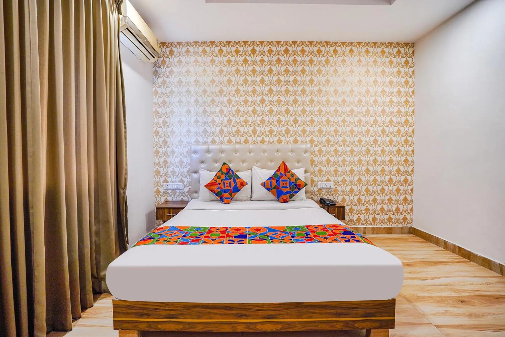 Bed in FabHotel Shreyas Inn - Kaikondrahalli Lake