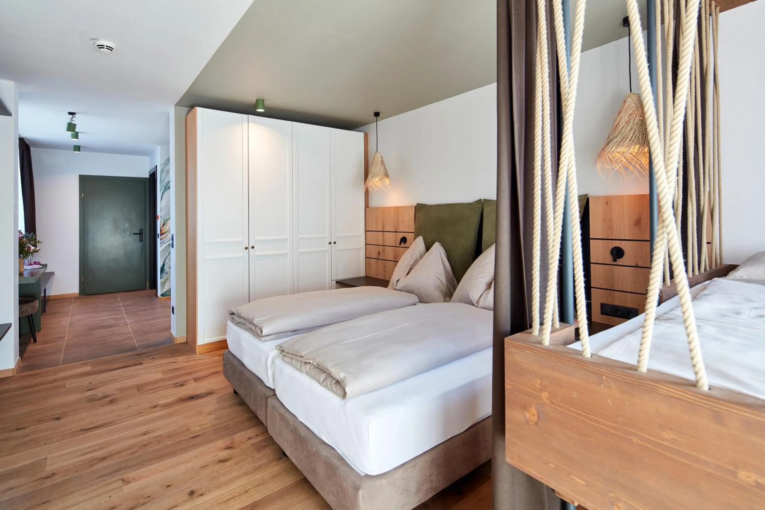 Photo of the whole room, Bed in EdeR FriDa - Tuttiii KomPletti ALL inKlusiv