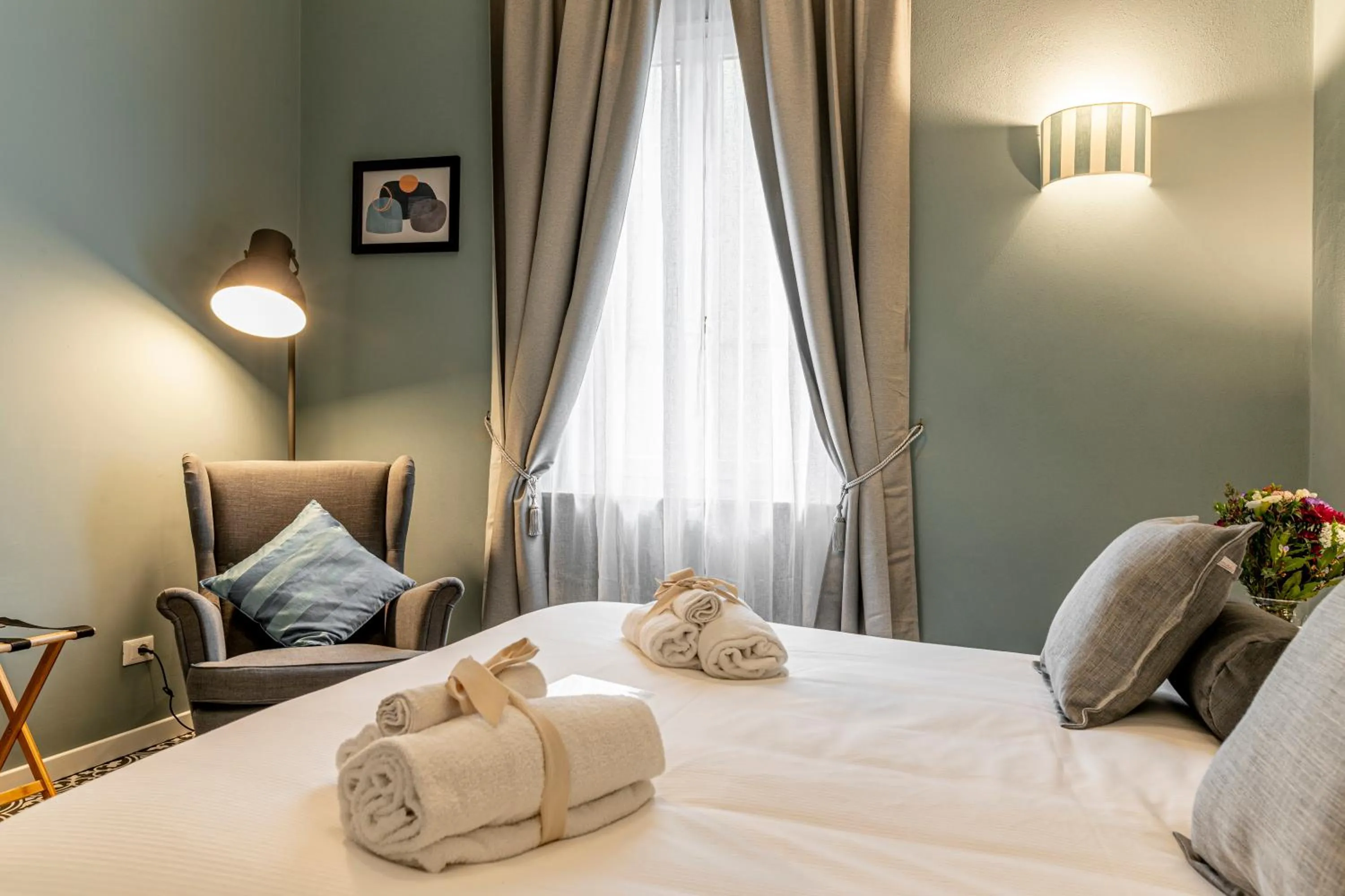 Photo of the whole room, Bed in La Lu cozy rooms 2