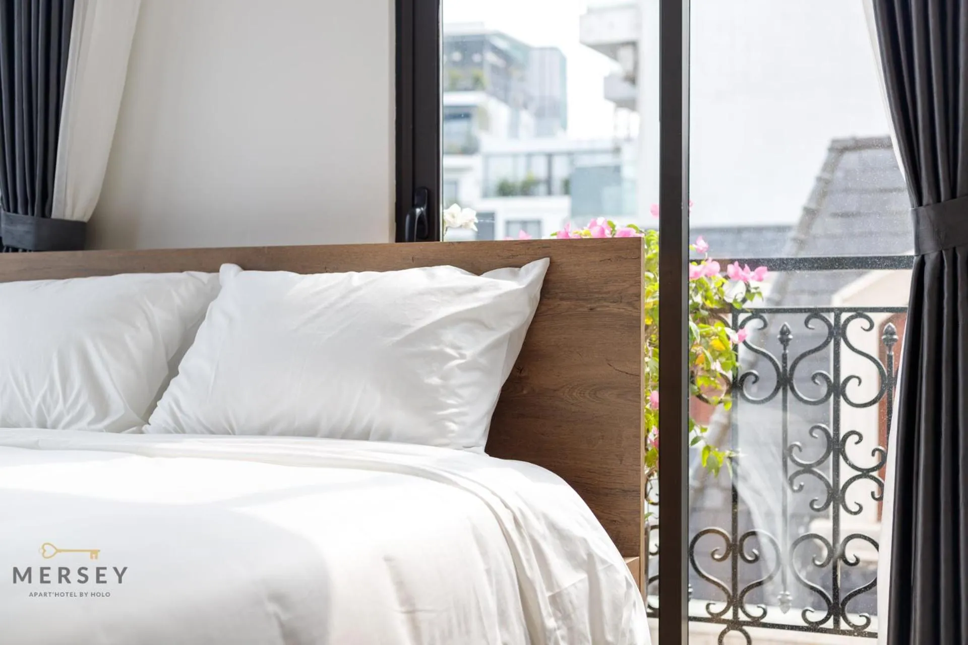 Balcony/Terrace, Bed in Mersey Central Hanoi Apart'Hotel