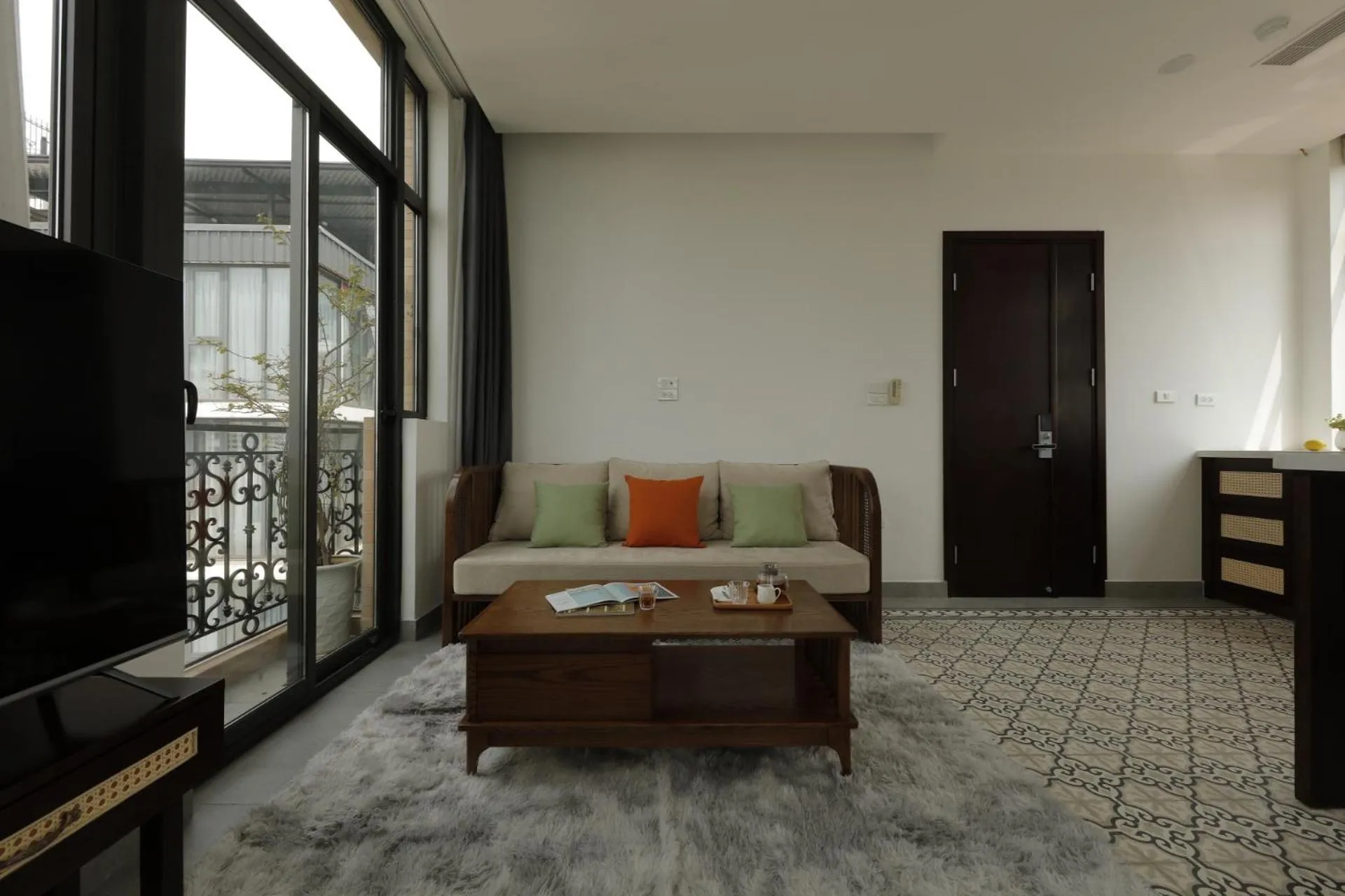 Seating area in Mersey Central Hanoi Apart'Hotel