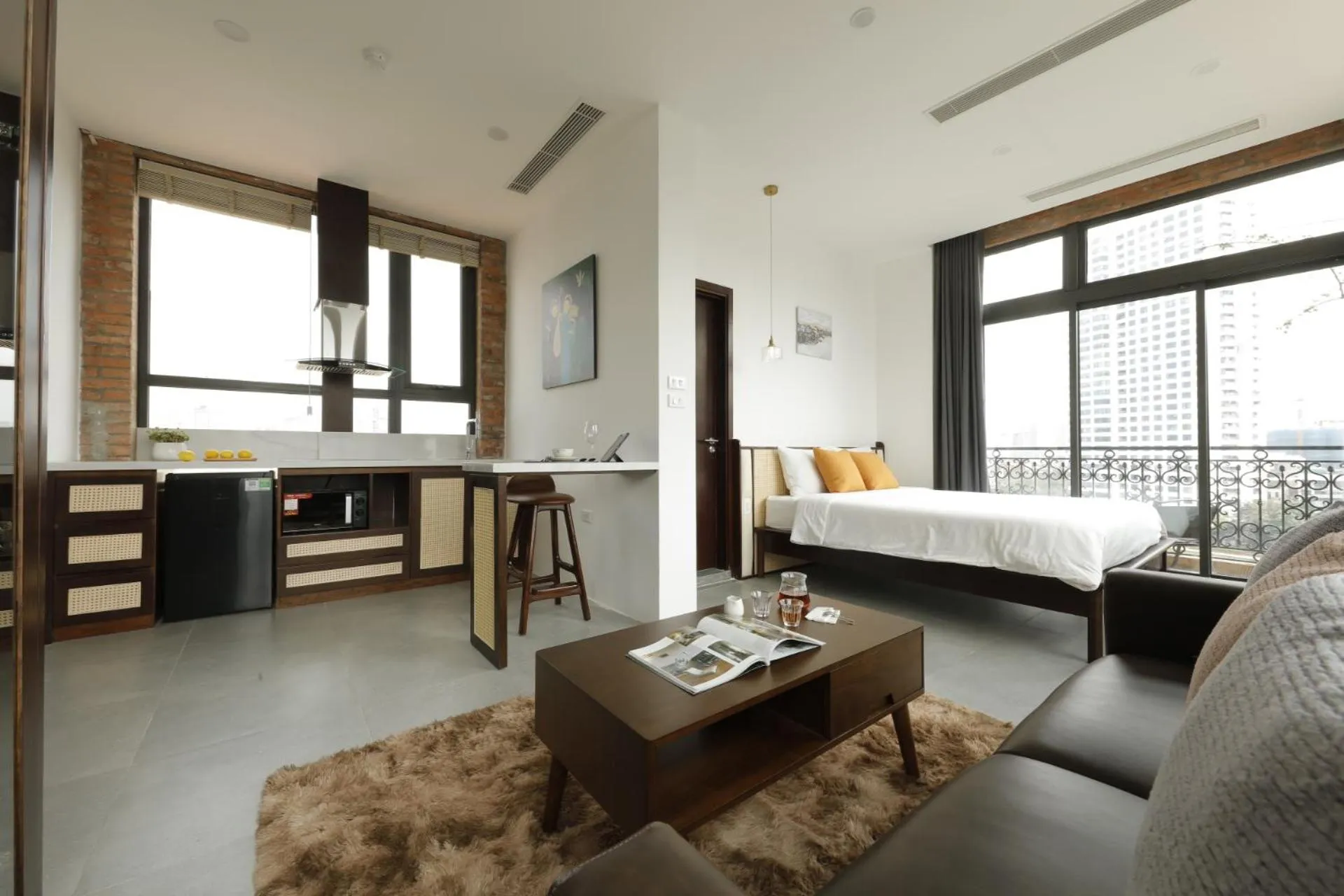 Photo of the whole room, Bed in Mersey Central Hanoi Apart'Hotel