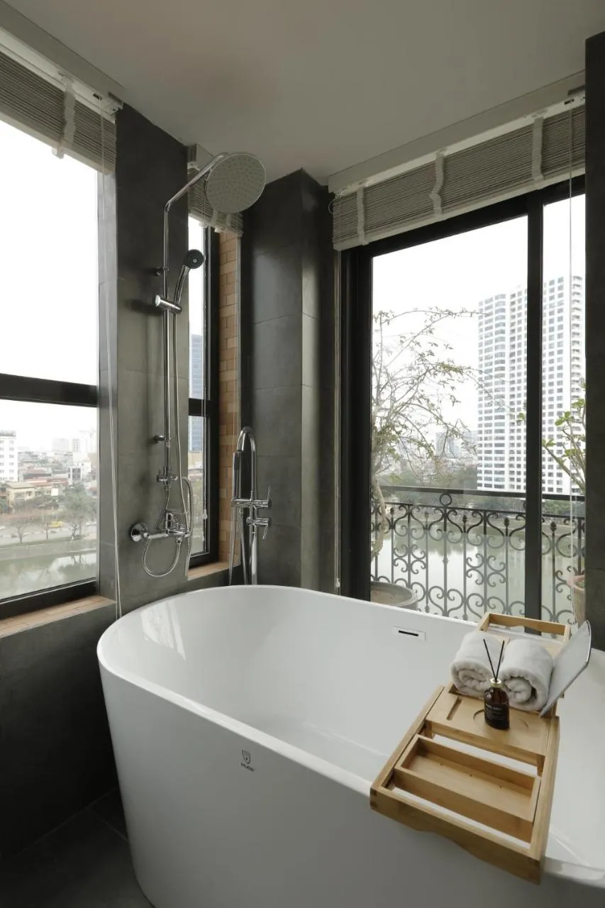 Bath in Mersey Central Hanoi Apart'Hotel