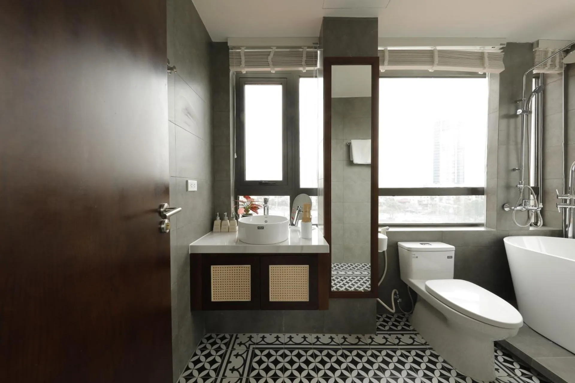 Toilet in Mersey Central Hanoi Apart'Hotel