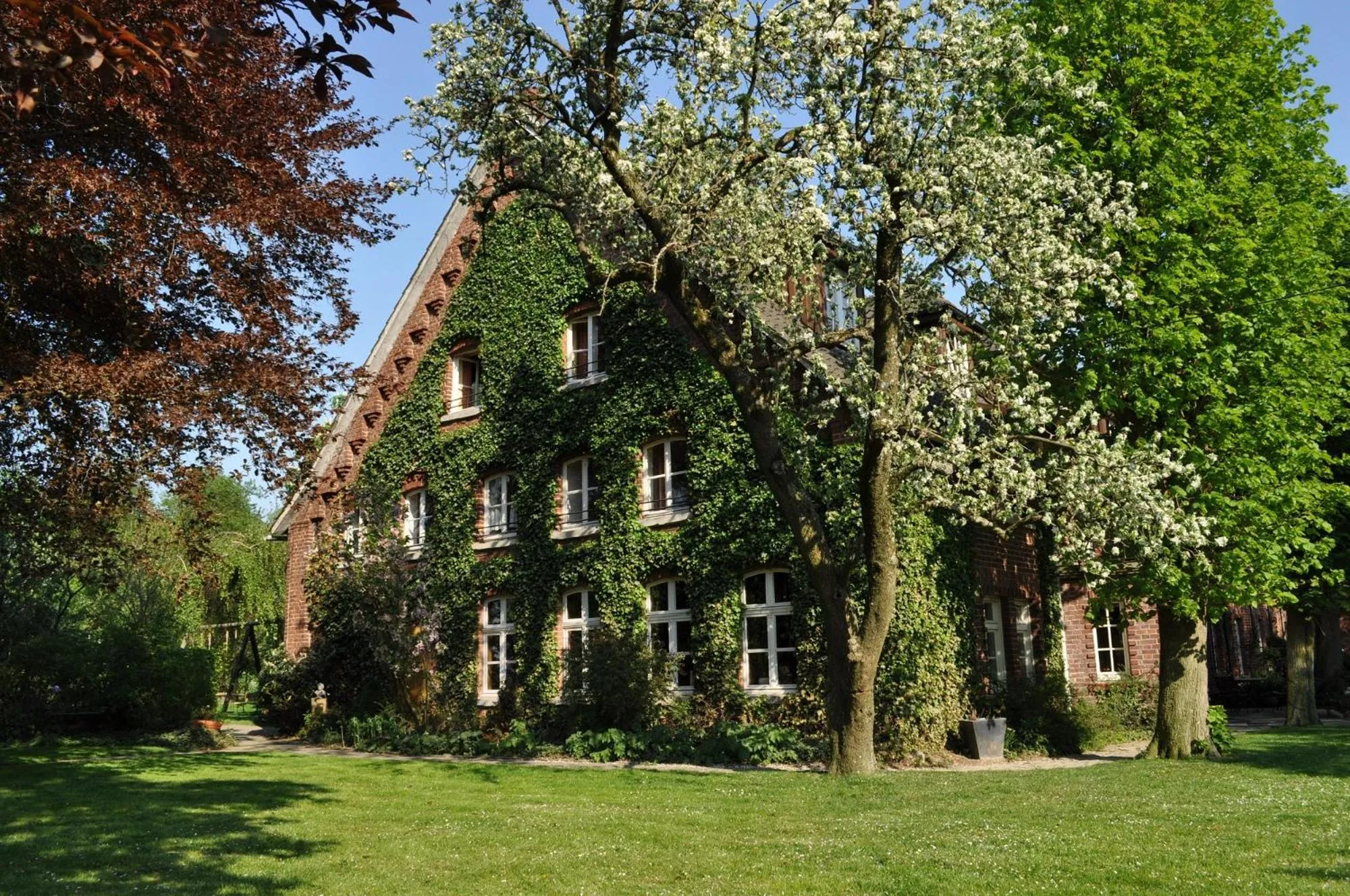 Property building in Bettmann regional Einkaufen & Bauernhofurlaub
