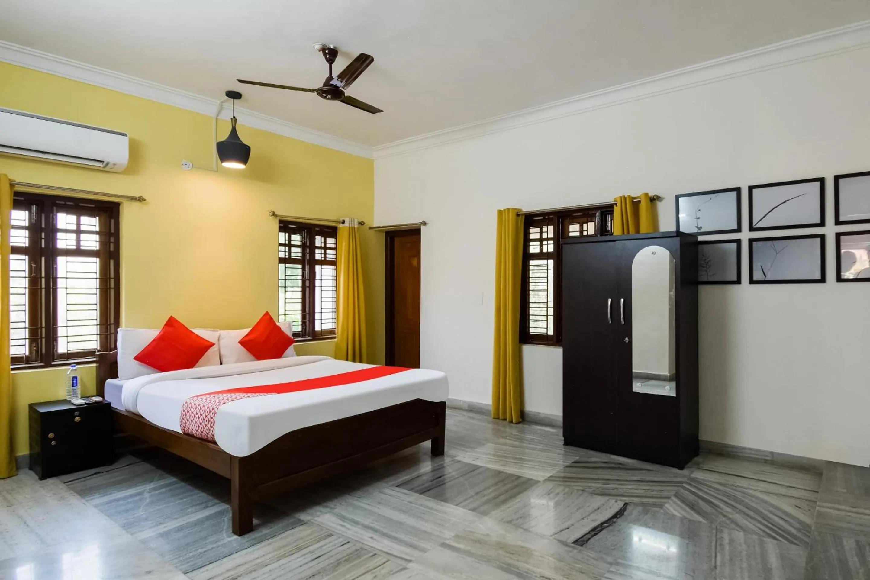 Bedroom in Hotel O Mks Inn