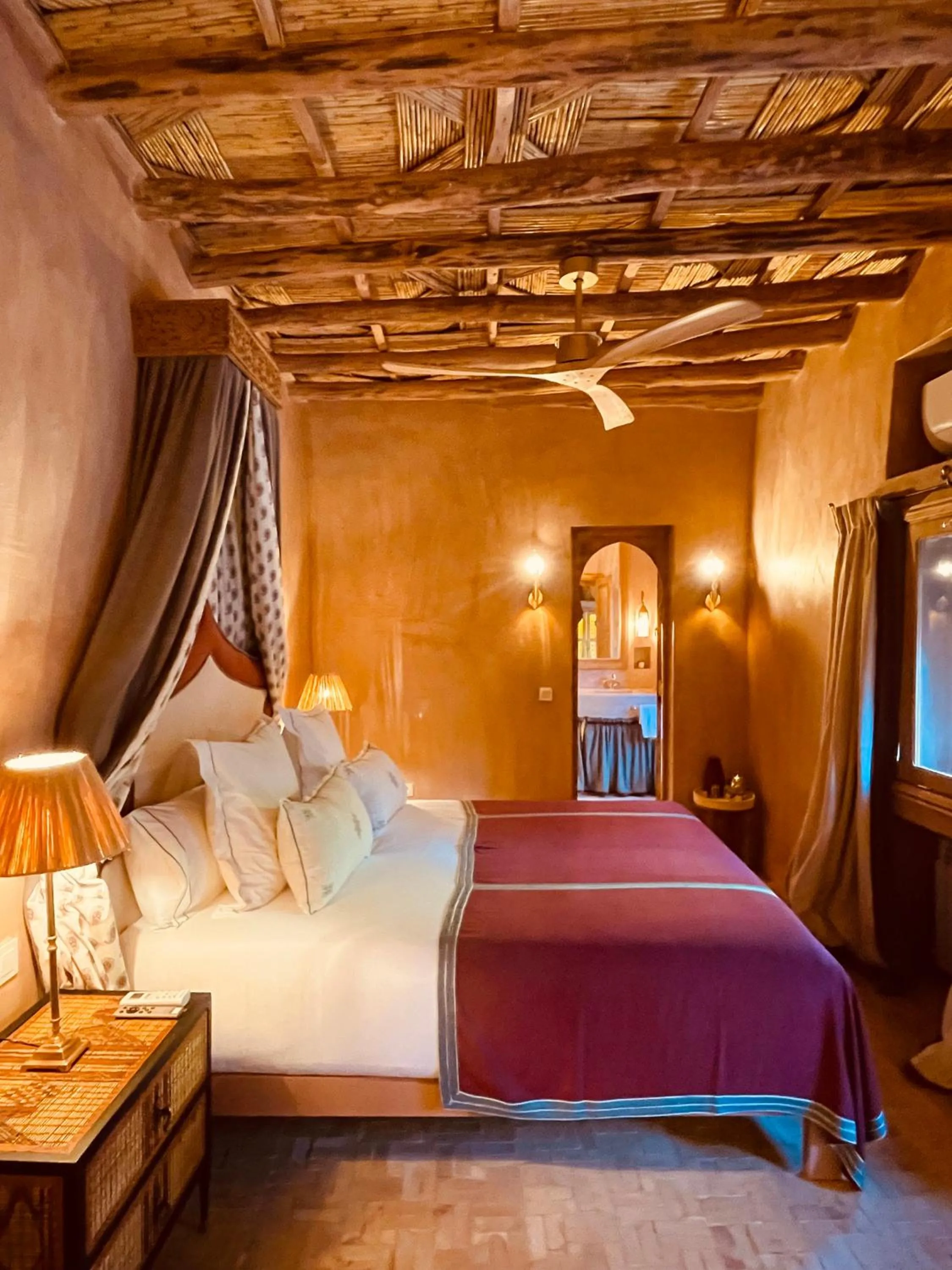 Bathroom, Bed in CASA ABRACADABRA