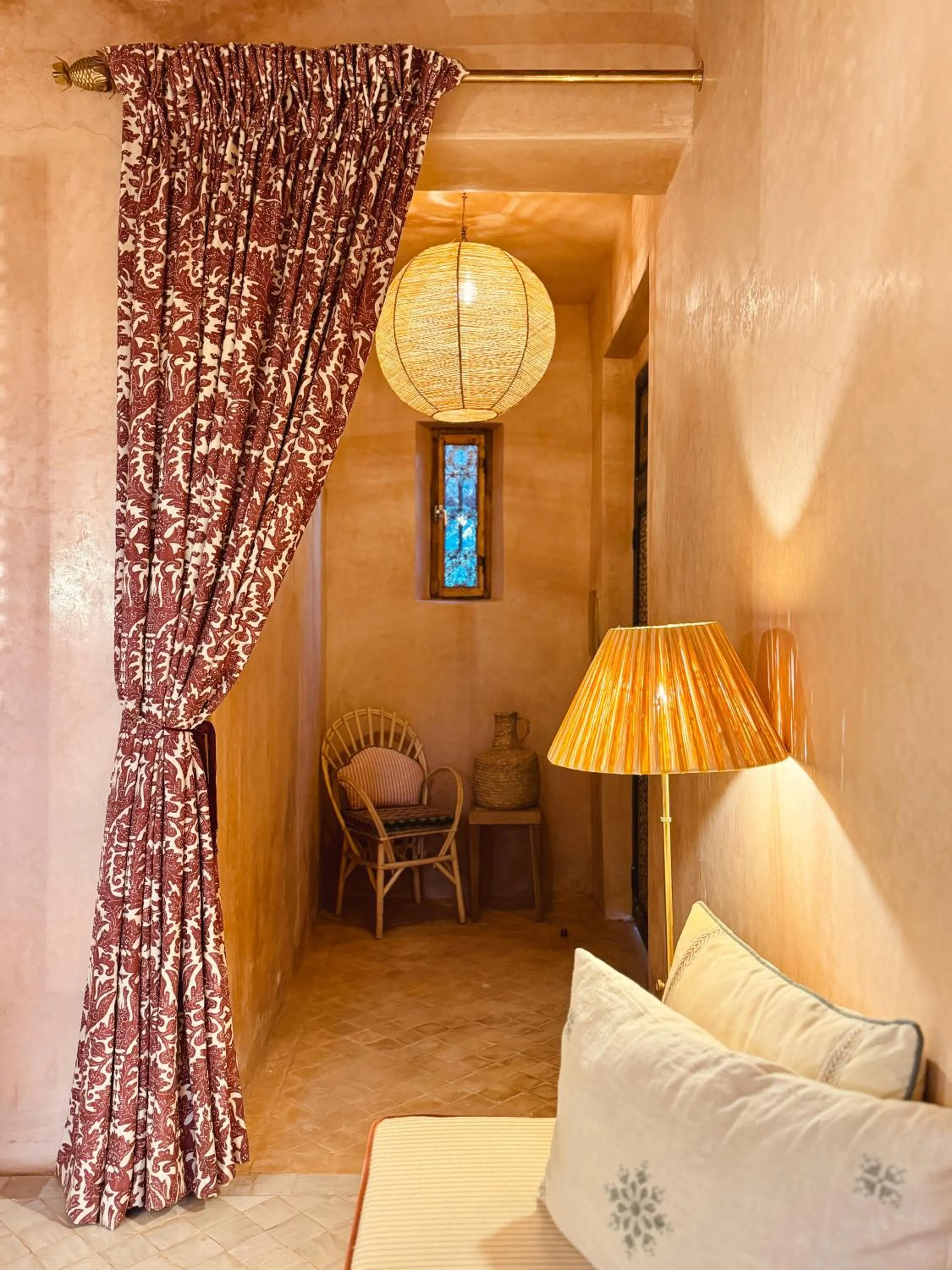 Facade/entrance, Bed in CASA ABRACADABRA