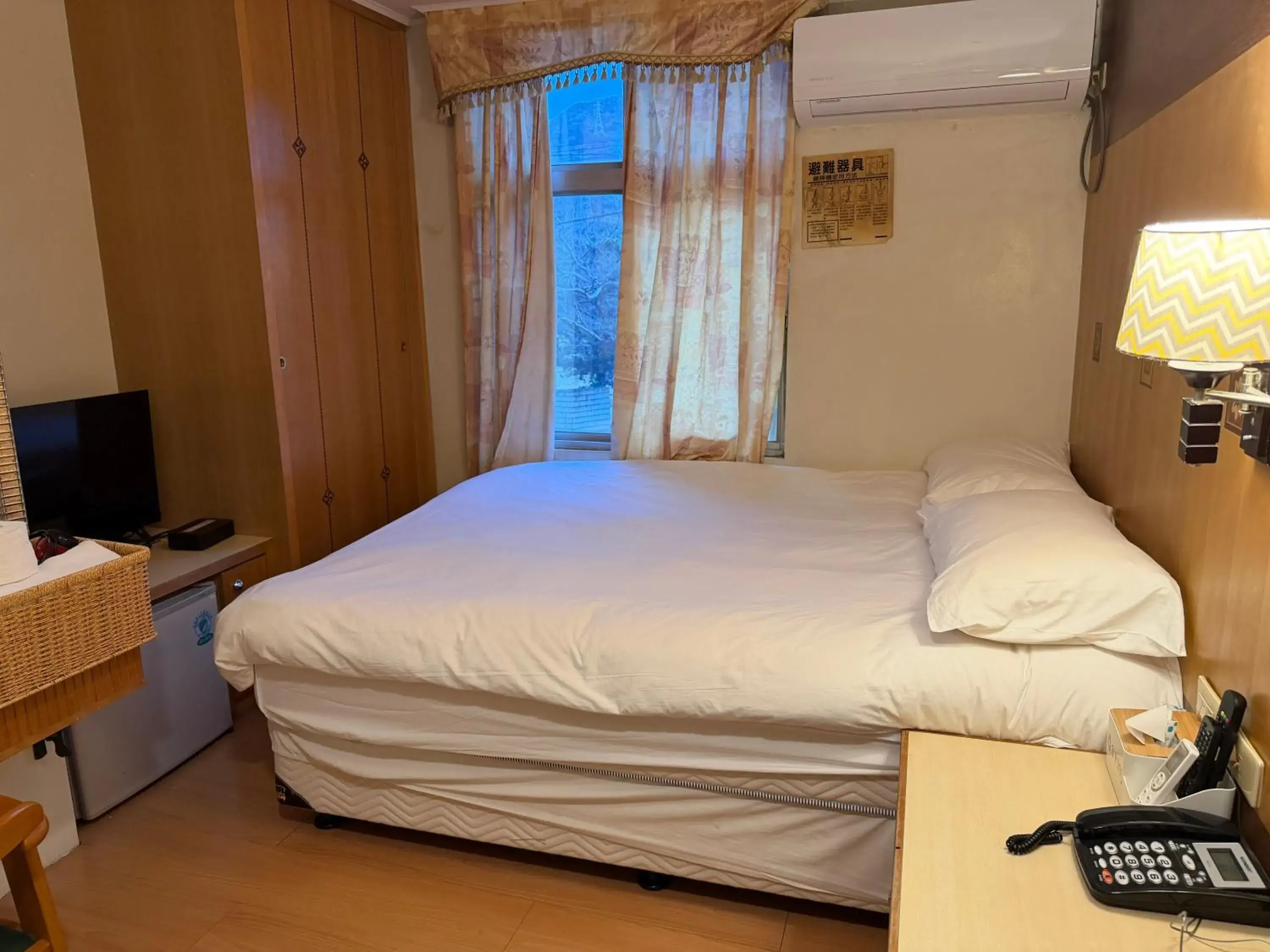 Bed in Shexia Liyu Hot Spring Bed in Shexia Liyu Hot Spring