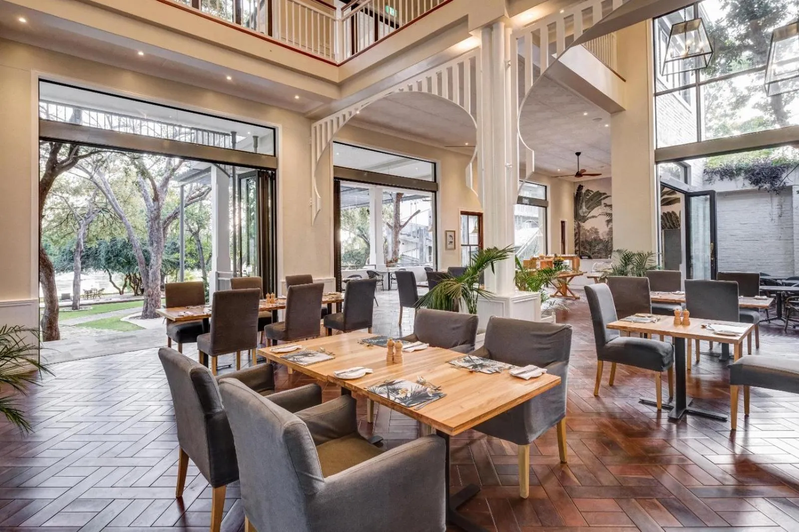Dining area in Palm River Hotel