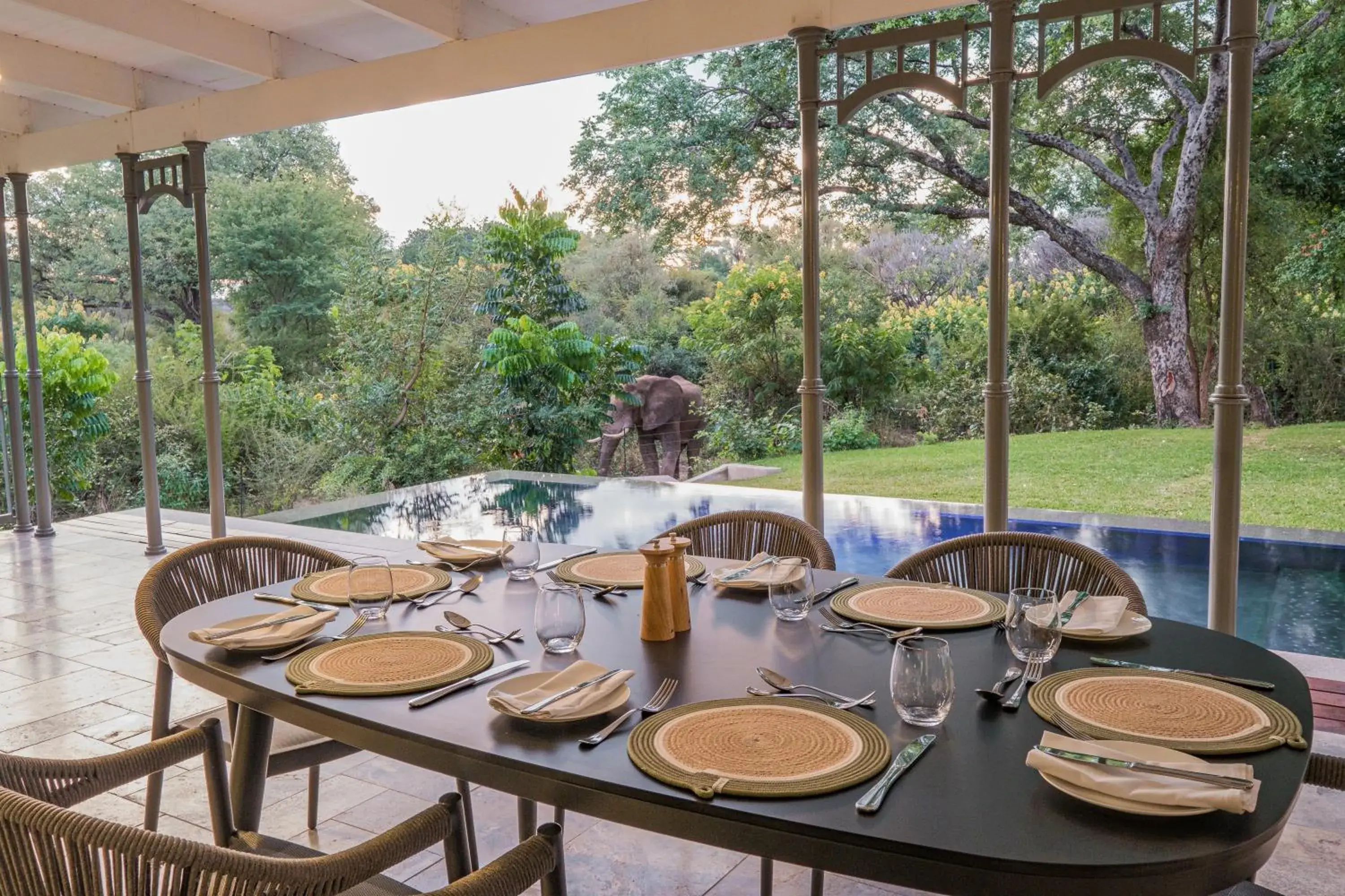 Three-Bedroom Villa in Palm River Hotel Three-Bedroom Villa in Palm River Hotel