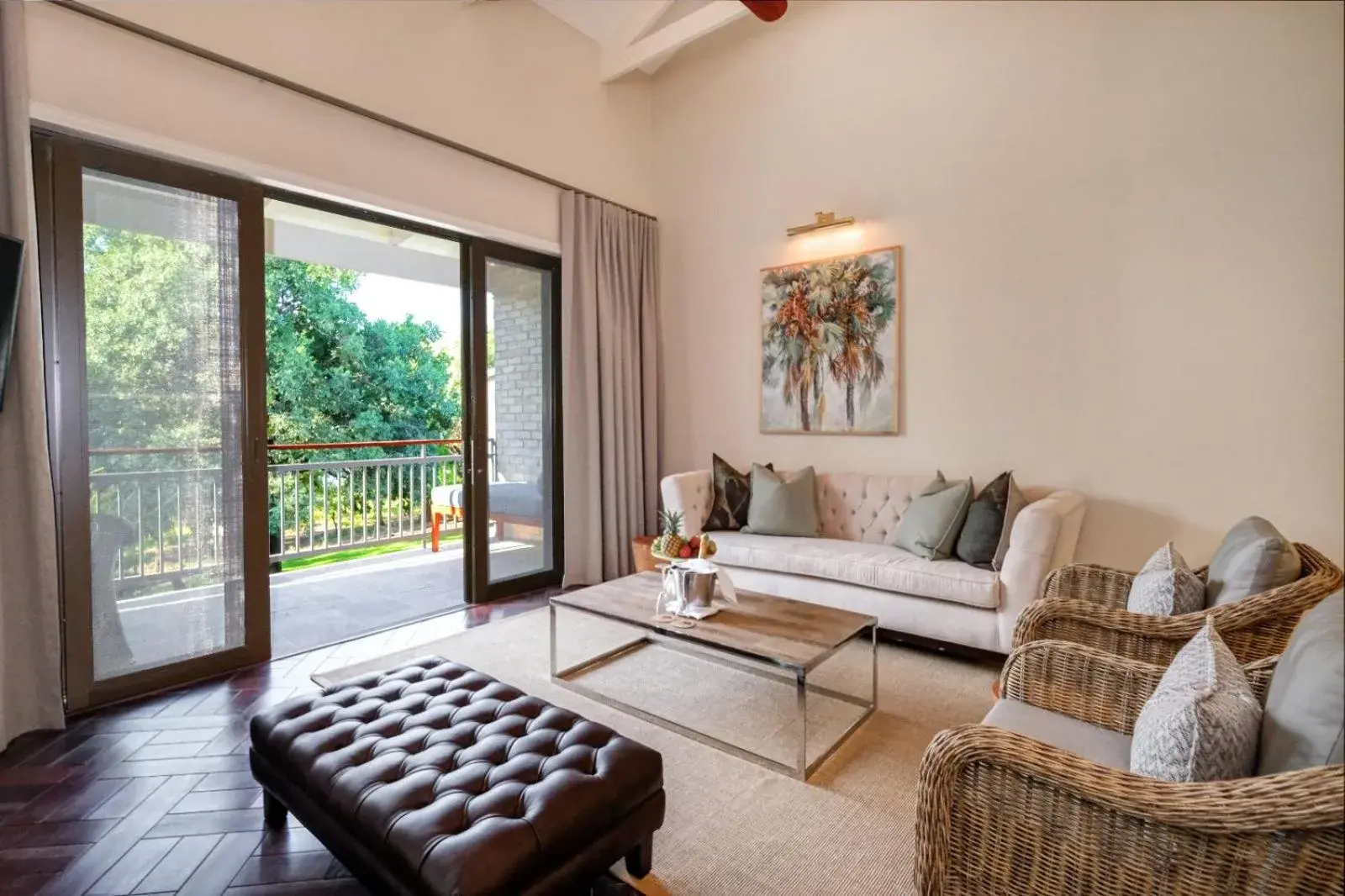 Living room in Palm River Hotel Living room in Palm River Hotel