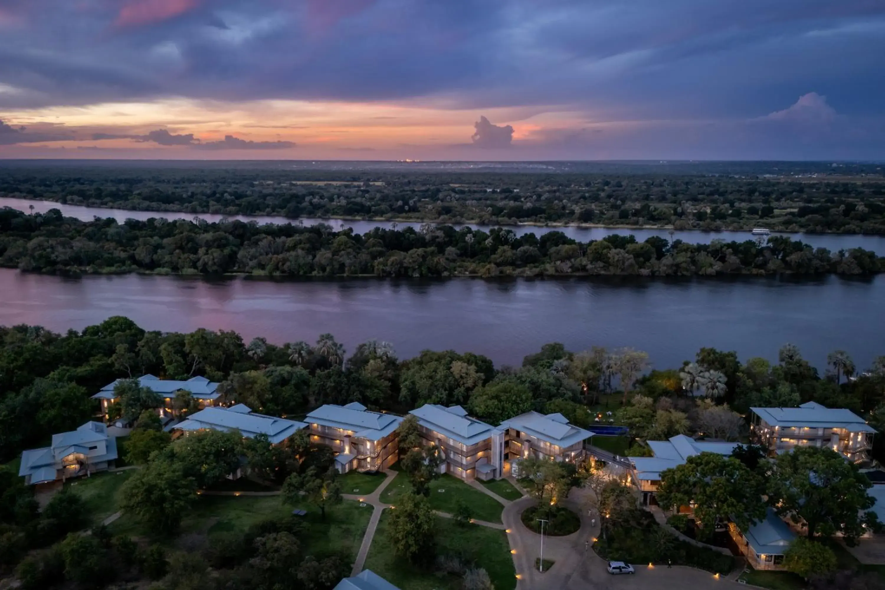 Property building in Palm River Hotel Property building in Palm River Hotel