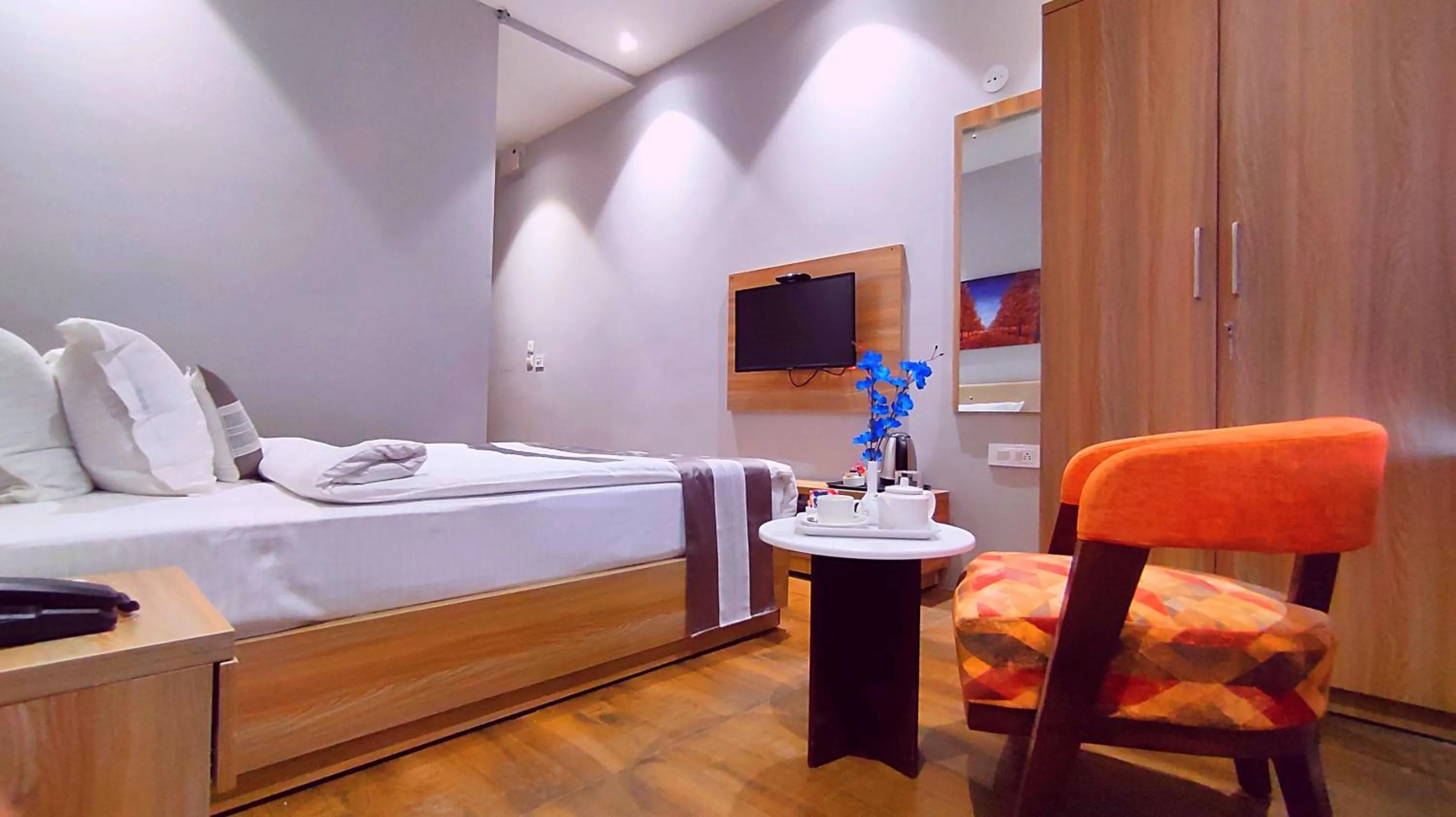 Bed in Sshubh Hotel Nathdwara