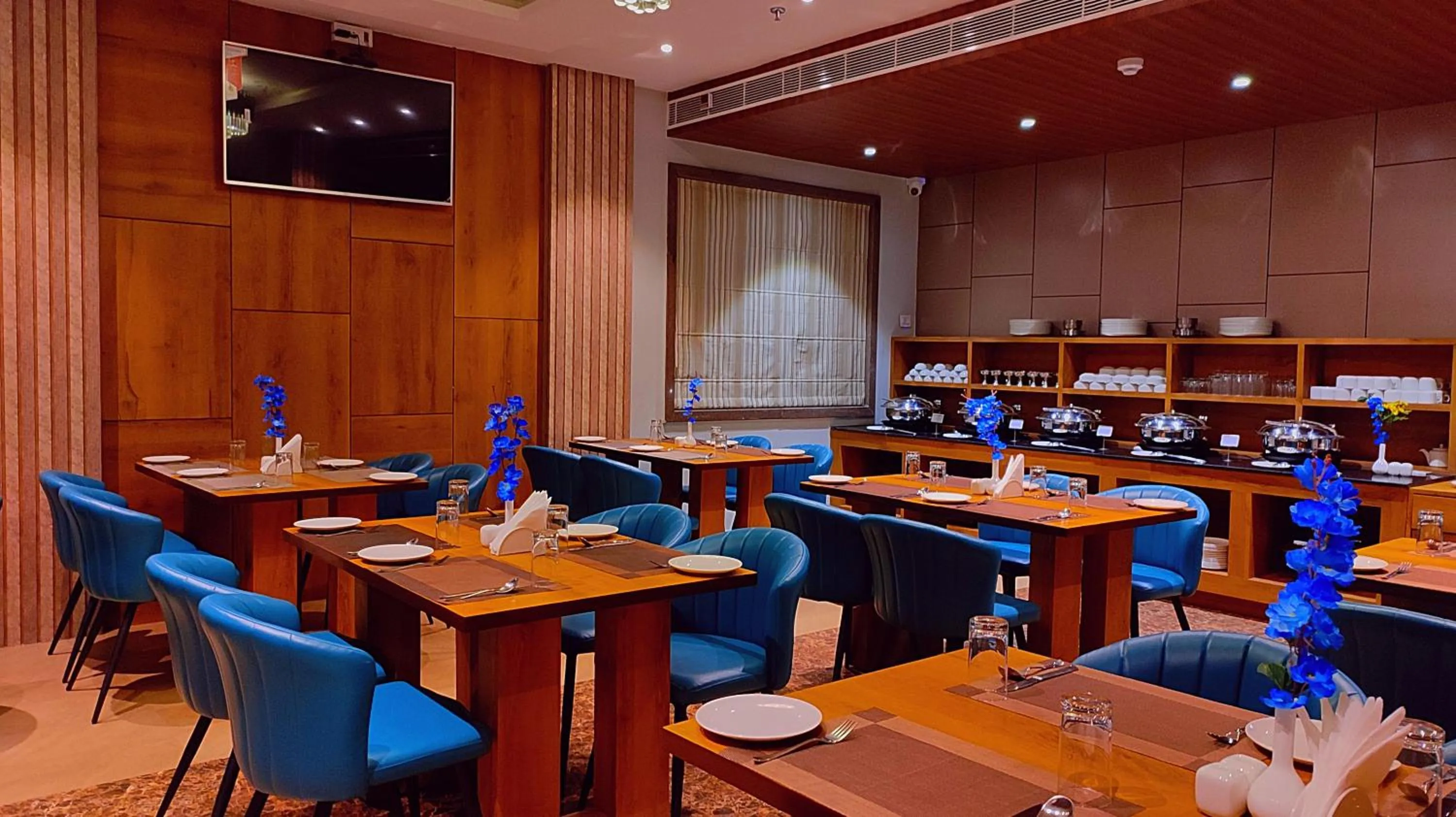 Restaurant/places to eat in Sshubh Hotel Nathdwara