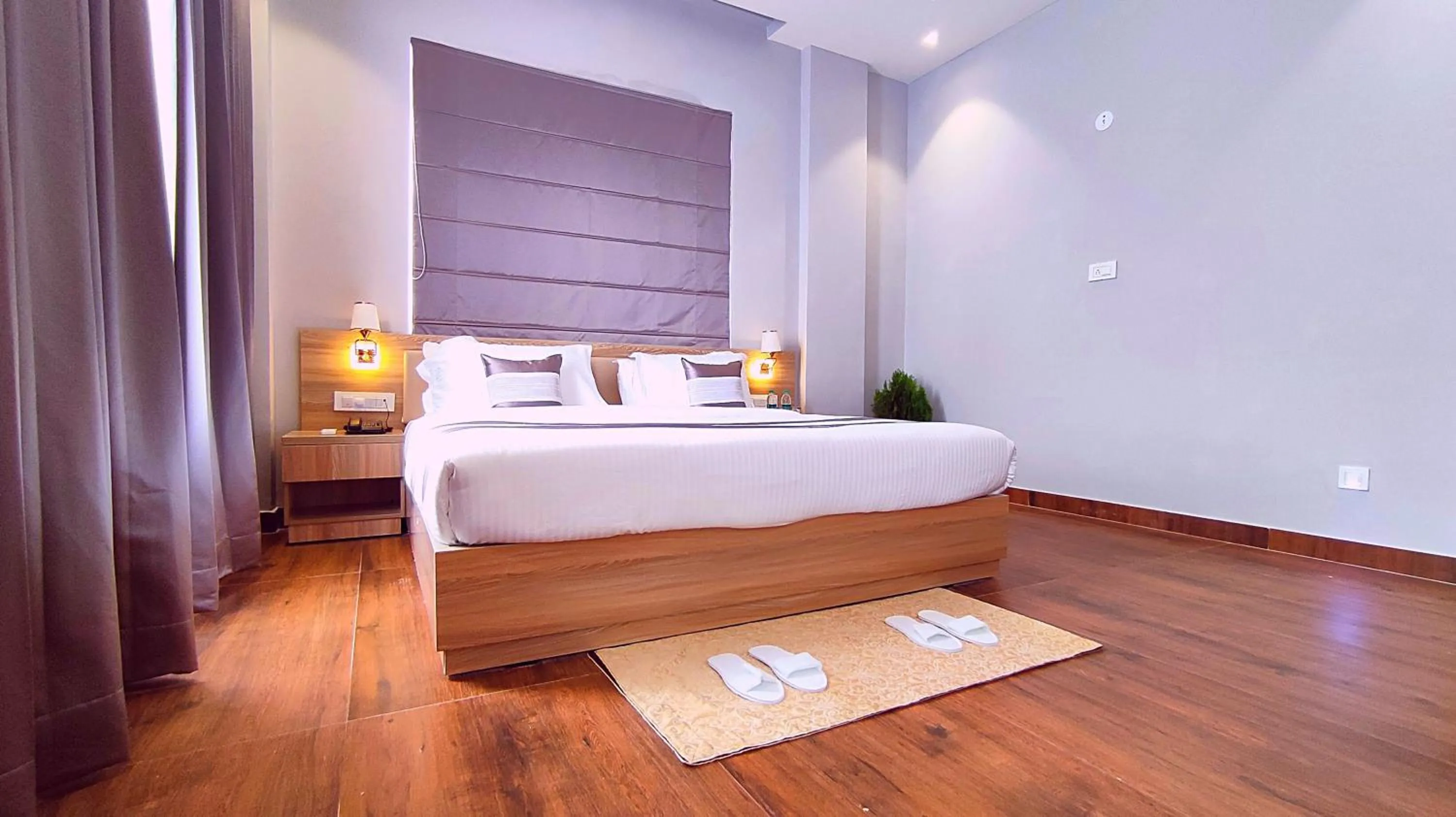 Bed in Sshubh Hotel Nathdwara