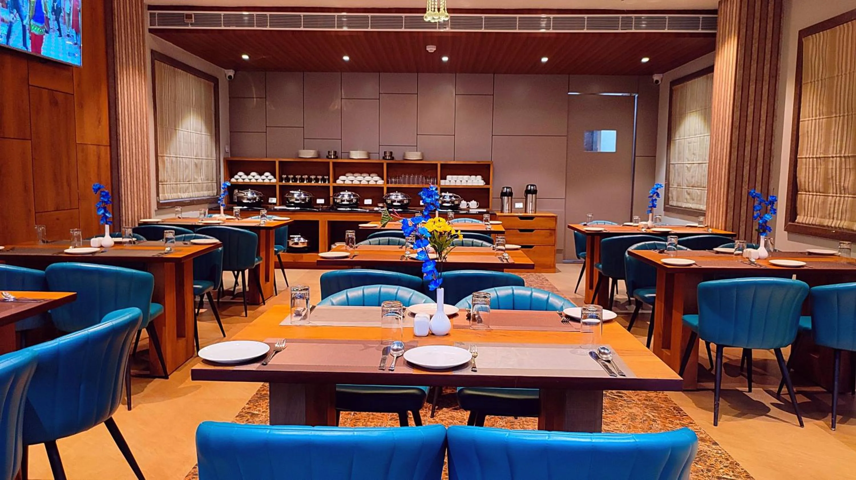 Restaurant/places to eat in Sshubh Hotel Nathdwara