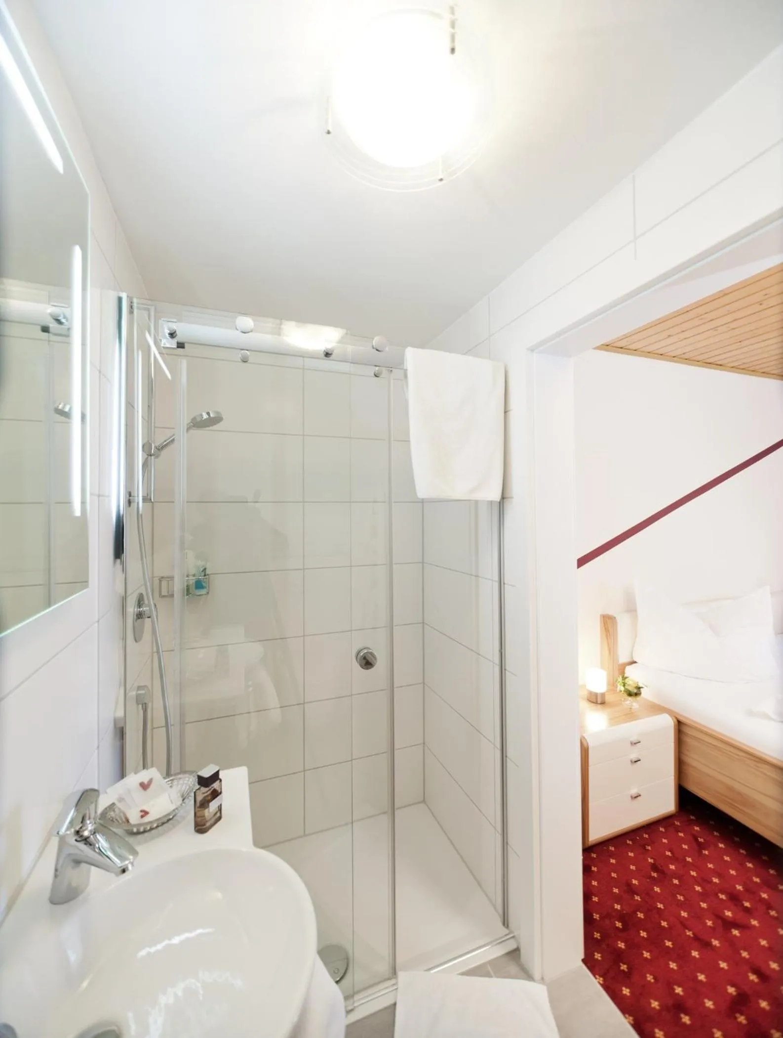 Shower in Hotel Landgasthof Kranz