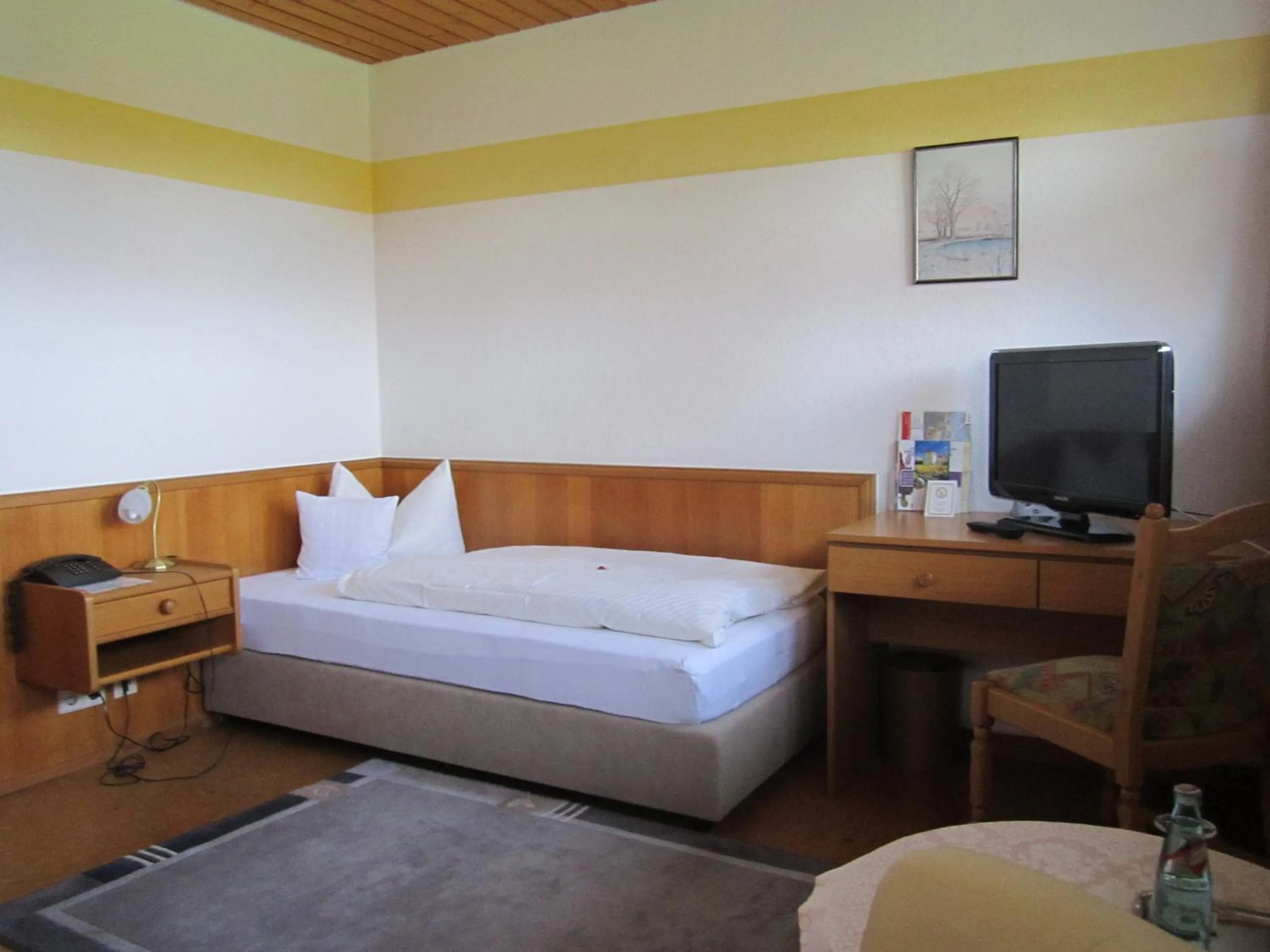 Photo of the whole room, Bed in Hotel Landgasthof Kranz