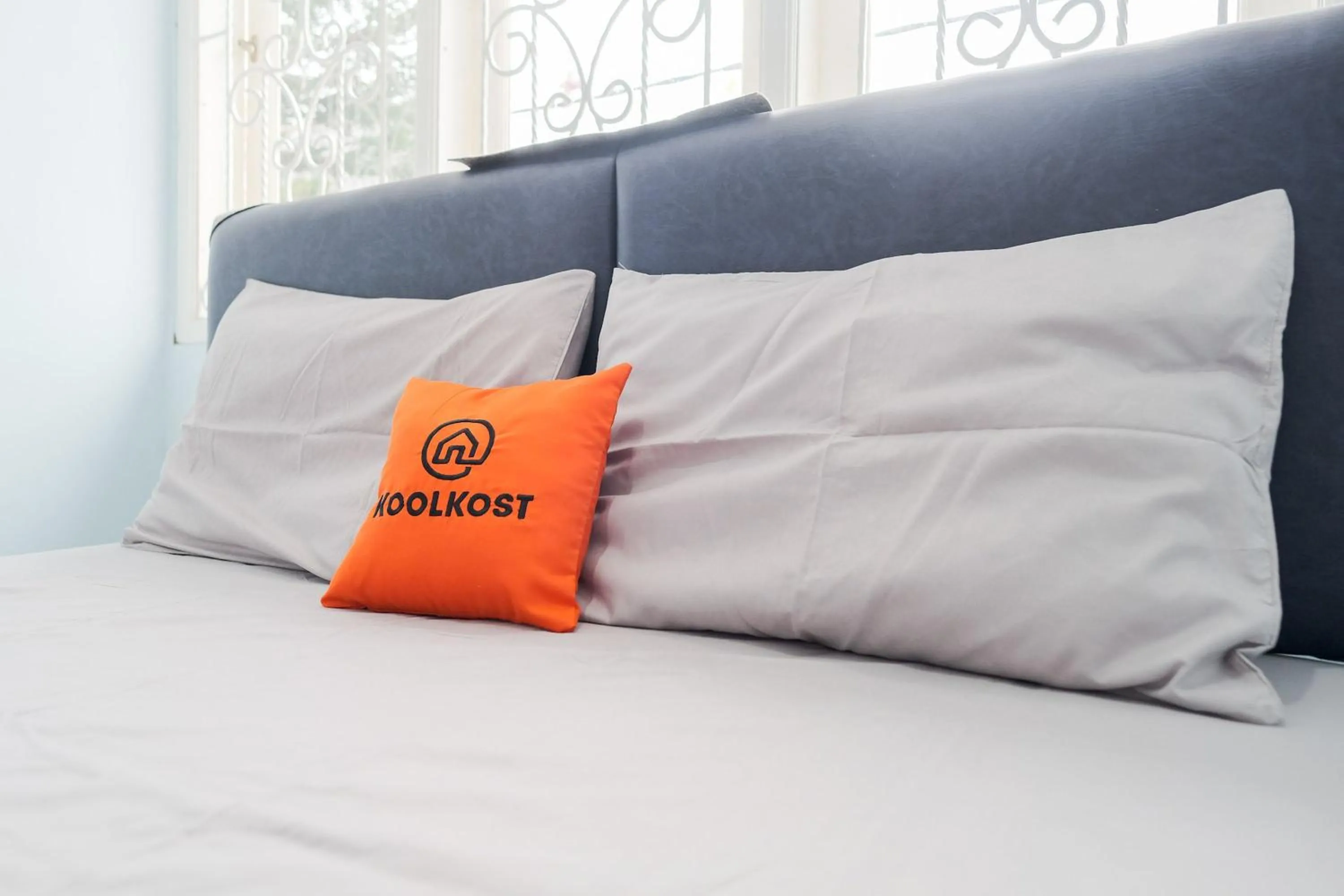 Bedroom, Bed in KoolKost Syariah near Green Pramuka Square Mall - Minimal Stay 6 Nights