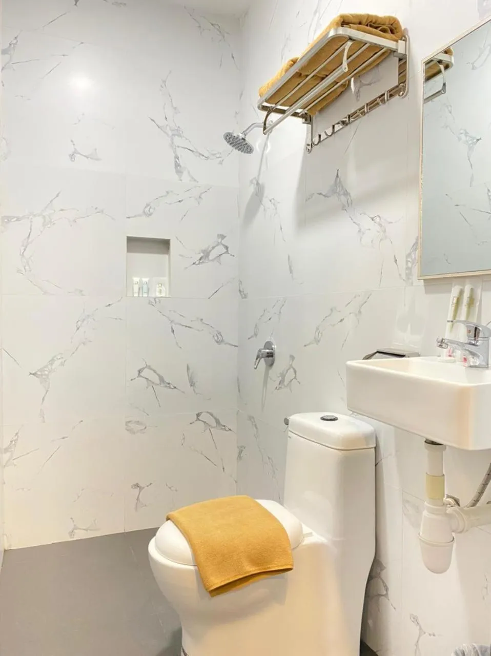 Bathroom in BATAM 1 HOTEL