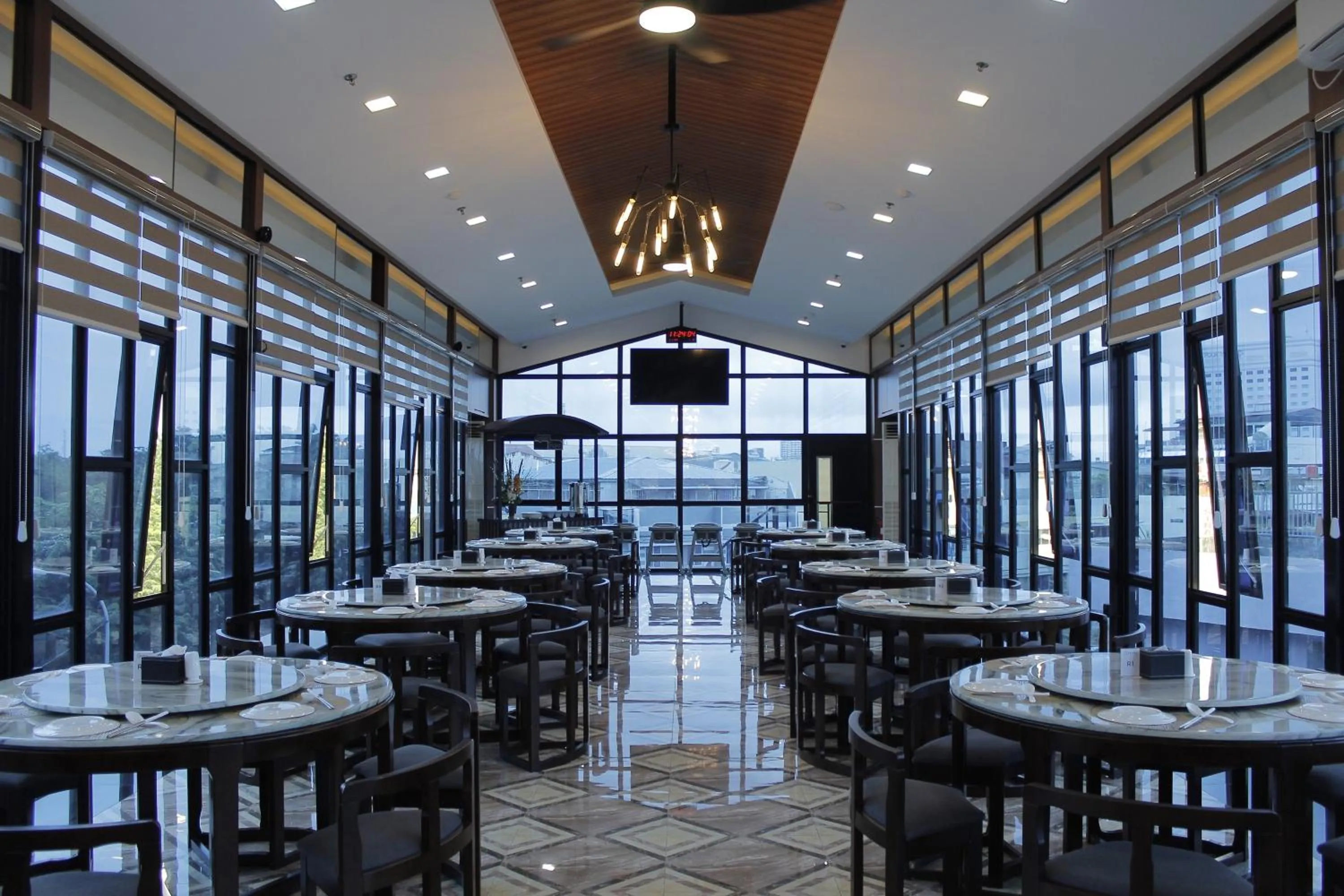 Restaurant/places to eat in BATAM 1 HOTEL