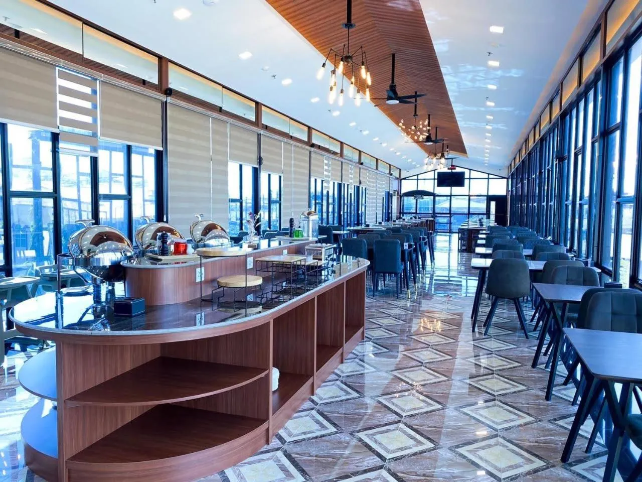 Restaurant/places to eat in BATAM 1 HOTEL