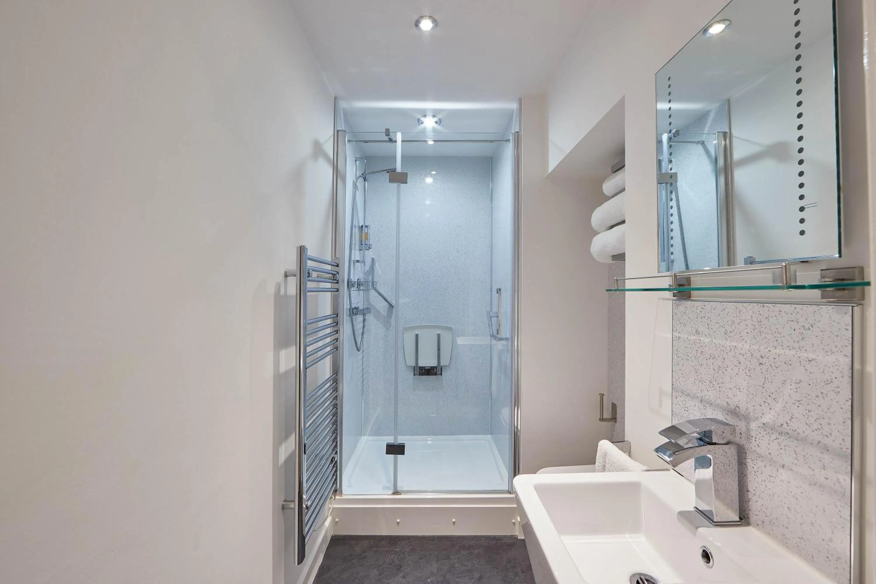 Shower in Host & Stay - Rosedale House