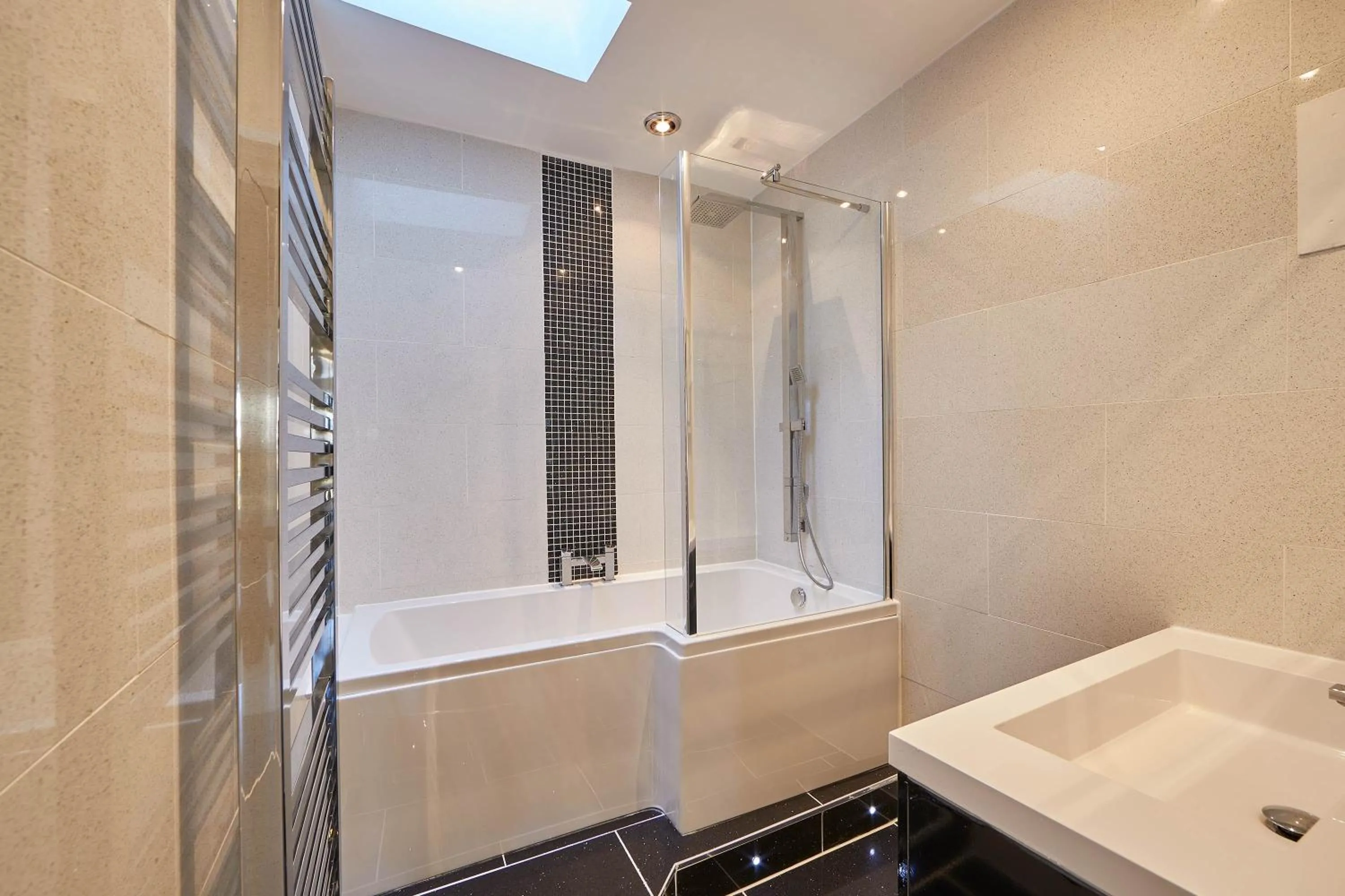 Shower in Host & Stay - Rosedale House