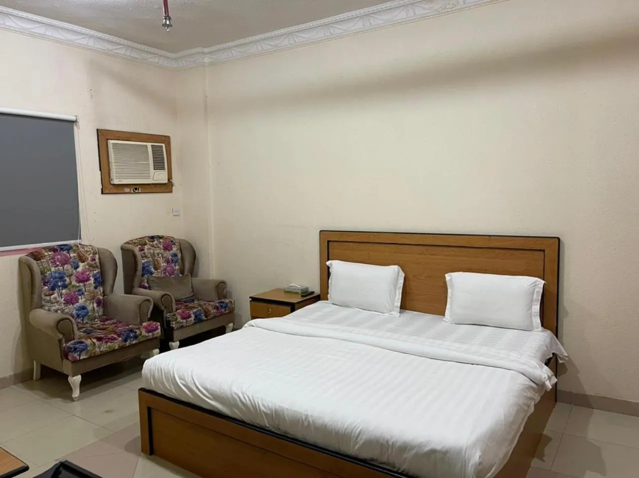 Bedroom, Bed in Golden Quba 1