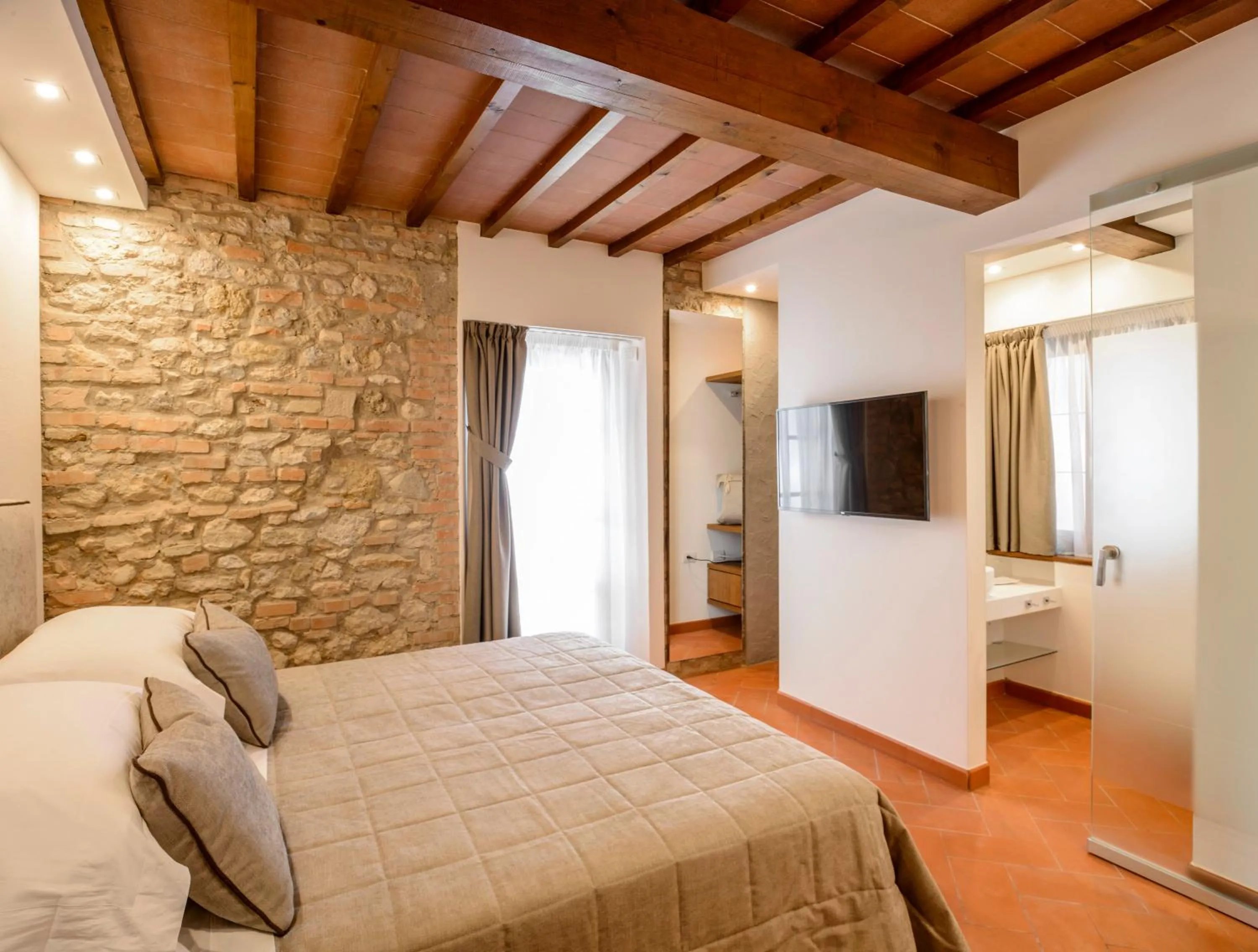 Photo of the whole room, Bed in Tenuta Sovestro - Agriturismo e winery