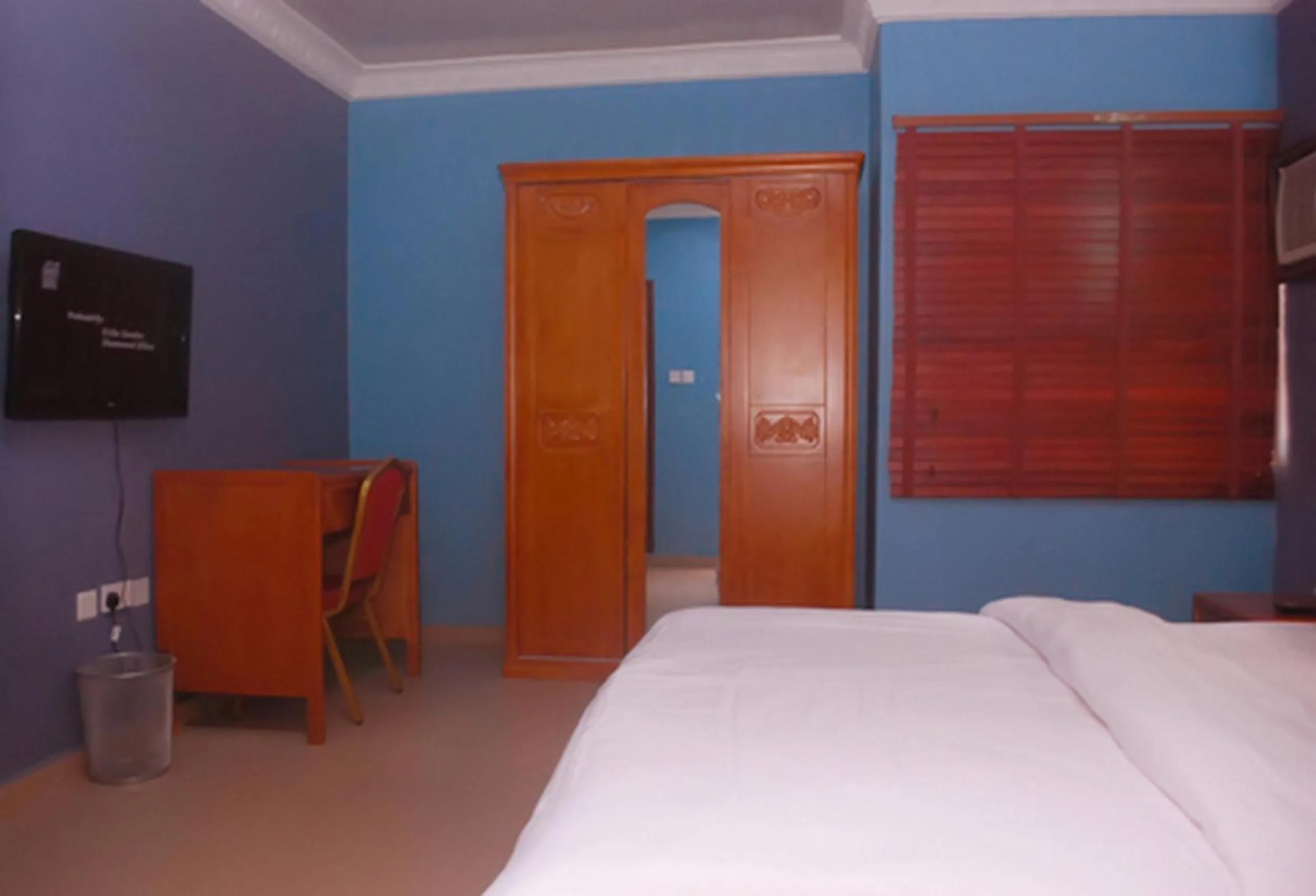 Bed in Owees Place-standard